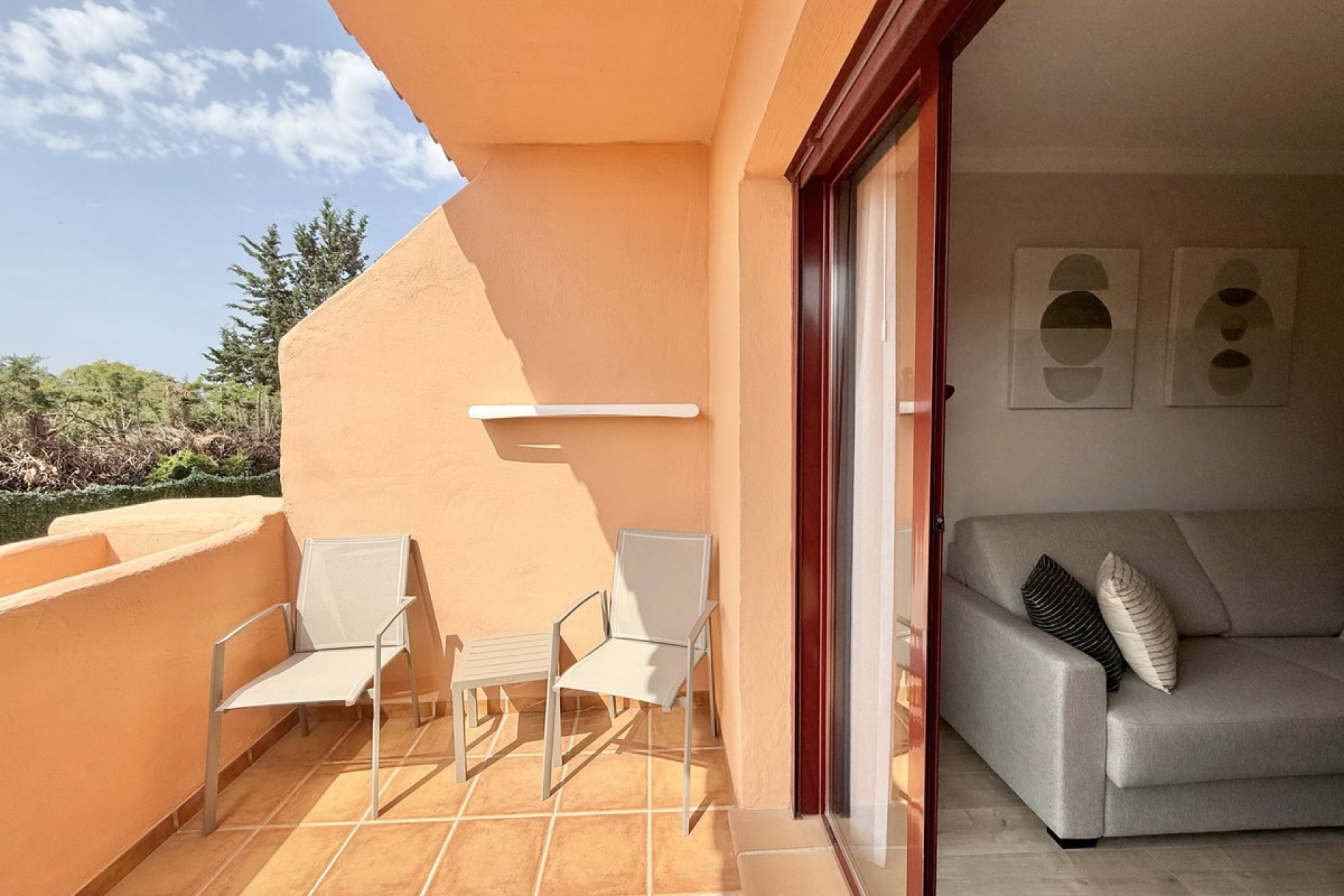 Resale - Apartment - Middle Floor Apartment - Benahavís - Benahavís Centro