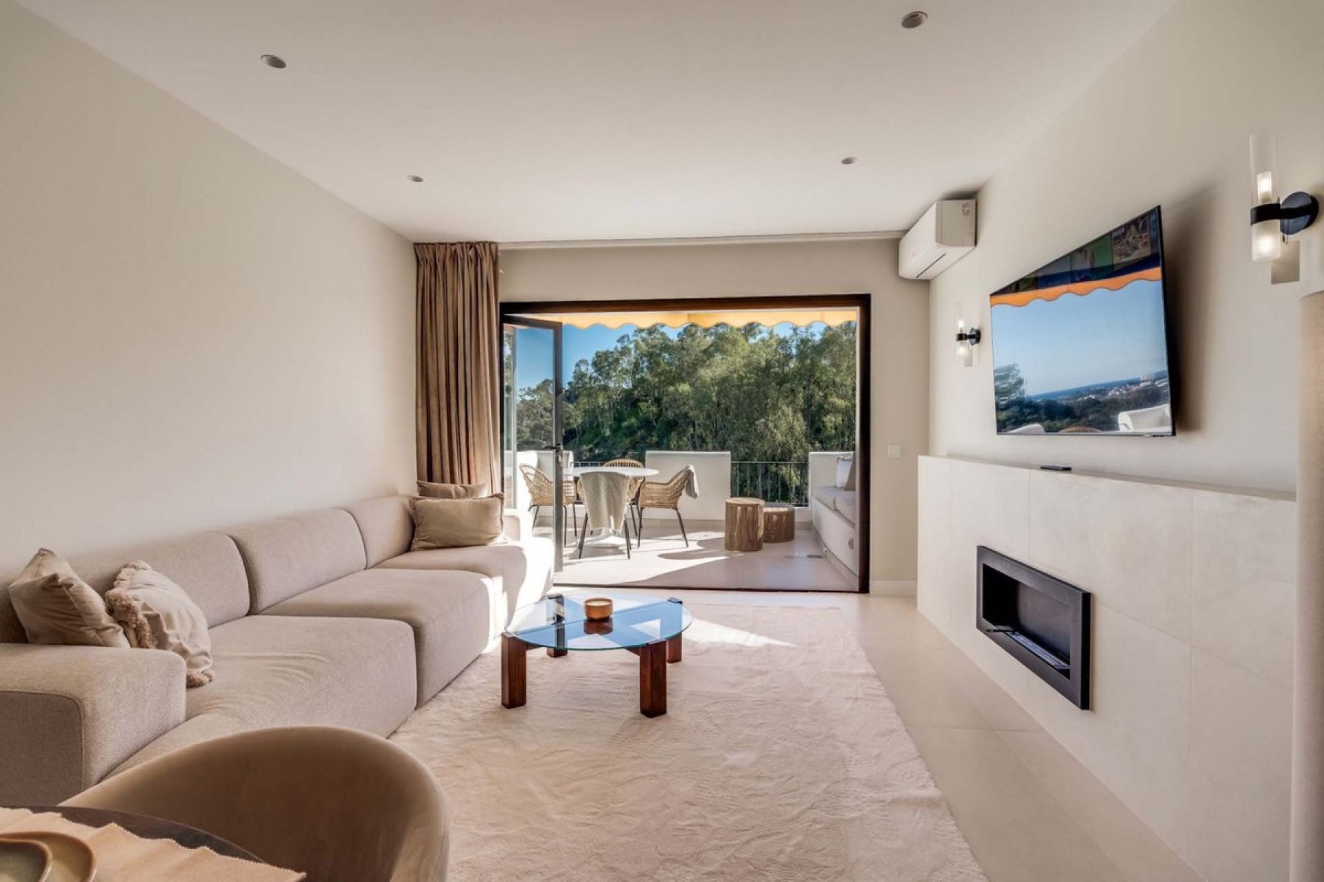 Resale - Apartment - Middle Floor Apartment - Benahavís - Benahavís Centro