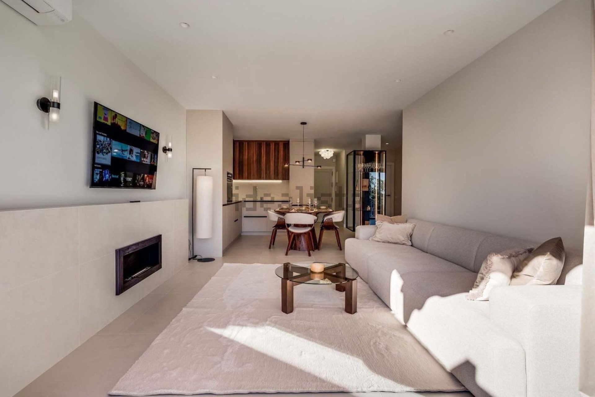 Resale - Apartment - Middle Floor Apartment - Benahavís - Benahavís Centro