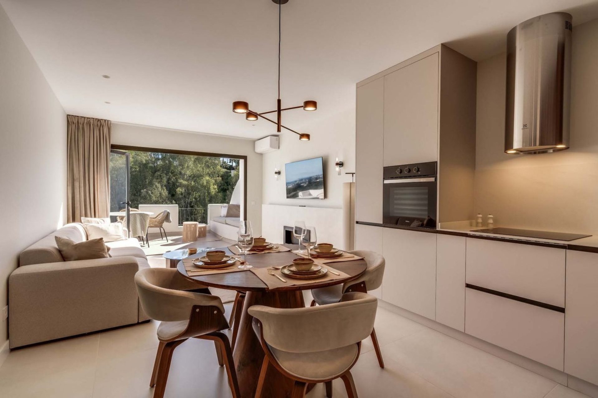 Resale - Apartment - Middle Floor Apartment - Benahavís - Benahavís Centro