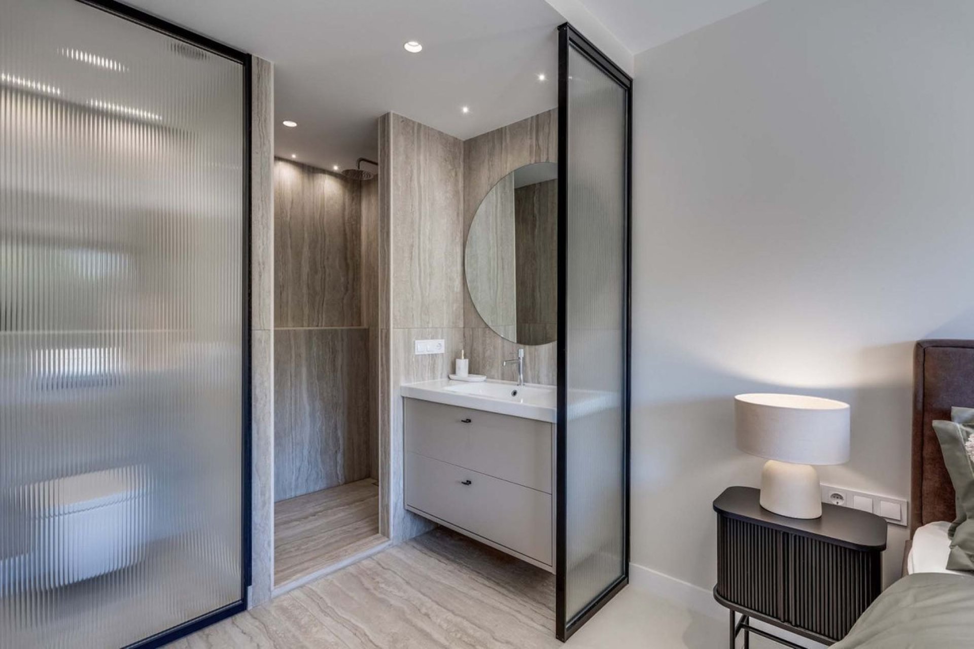 Resale - Apartment - Middle Floor Apartment - Benahavís - Benahavís Centro