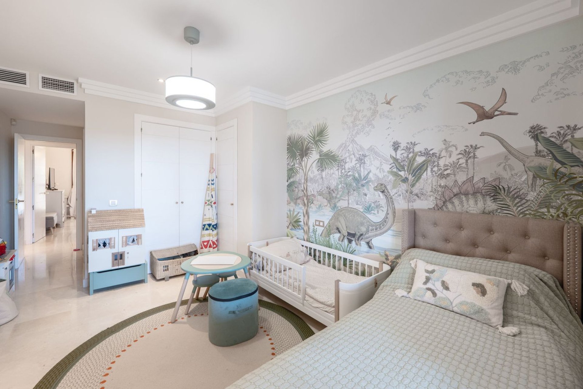 Resale - Apartment - Middle Floor Apartment - Benahavís - Benahavís Centro