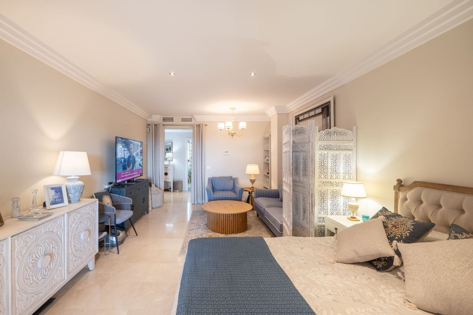 Resale - Apartment - Middle Floor Apartment - Benahavís - Benahavís Centro