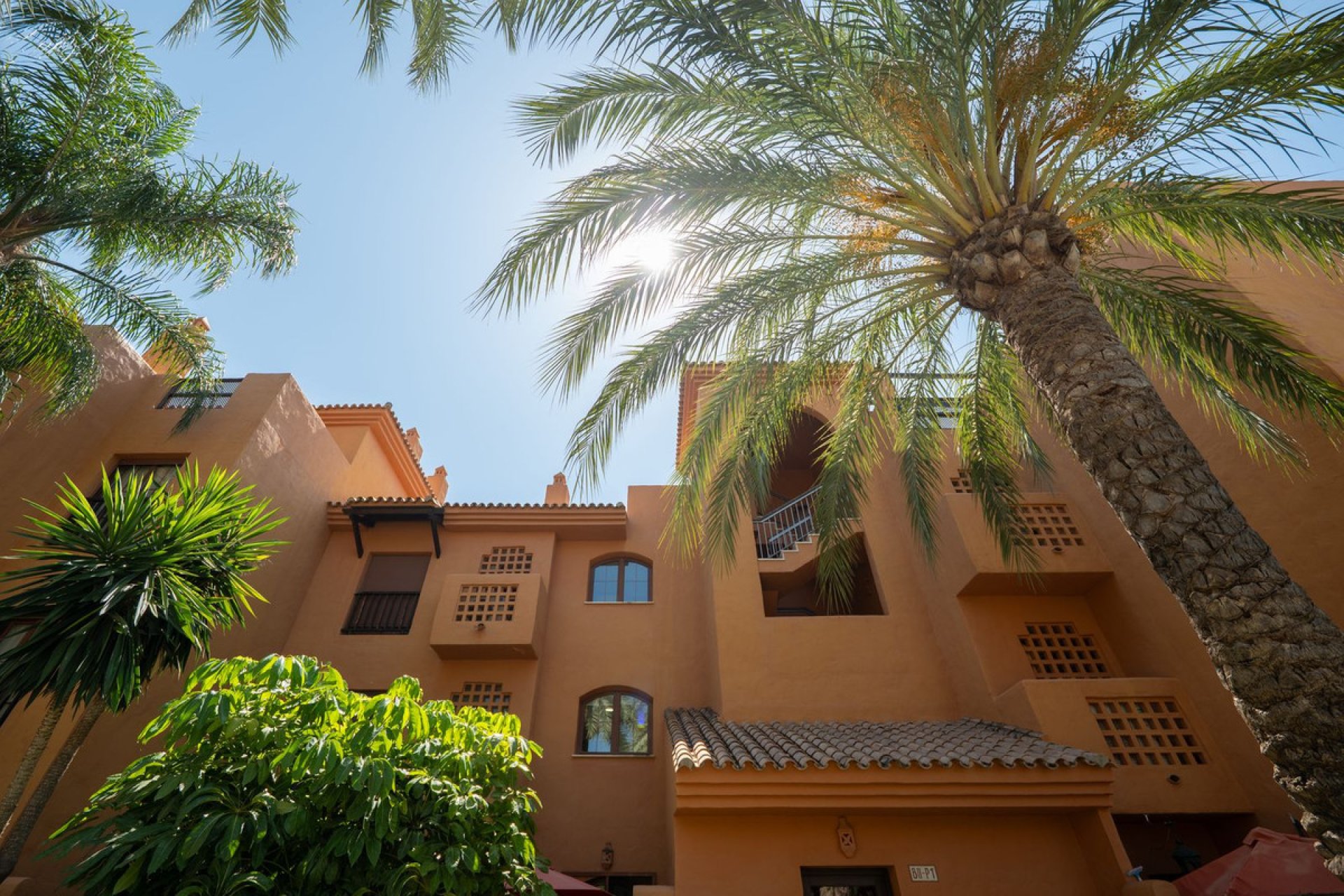 Resale - Apartment - Middle Floor Apartment - Benahavís - Benahavís Centro