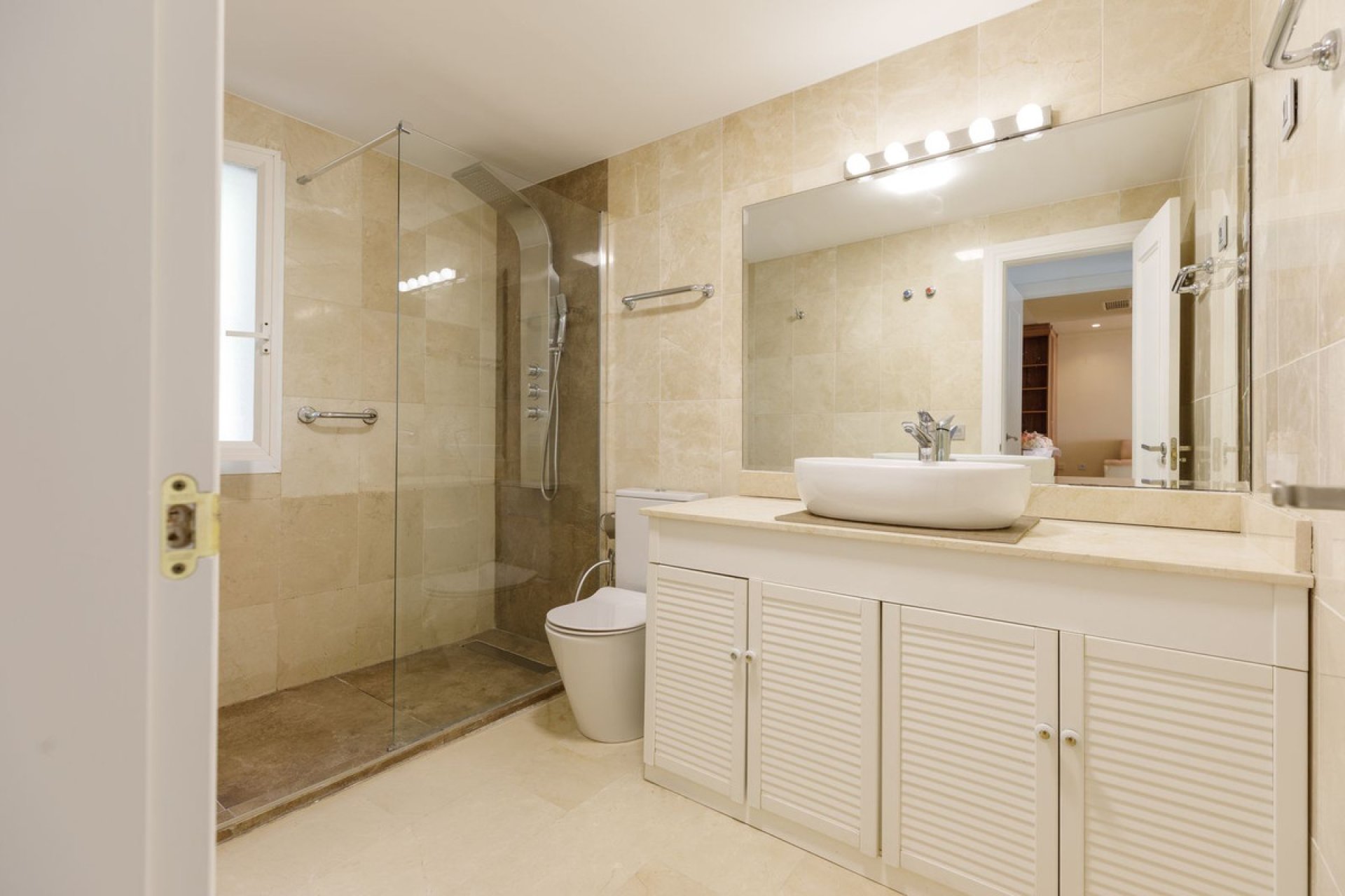 Resale - Apartment - Middle Floor Apartment - Benahavís - La Quinta