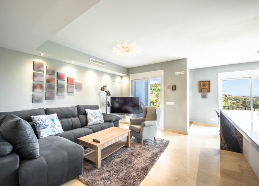 Resale - Apartment - Middle Floor Apartment - Benahavís - La Quinta