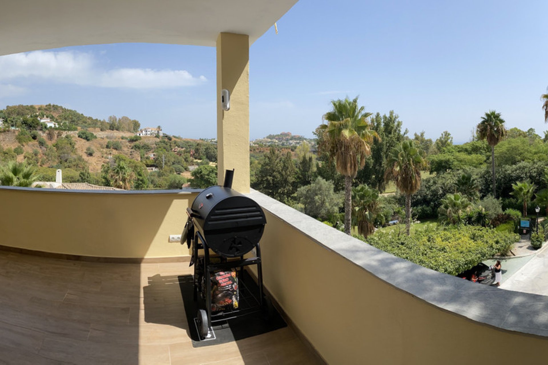 Resale - Apartment - Middle Floor Apartment - Benahavís - La Quinta