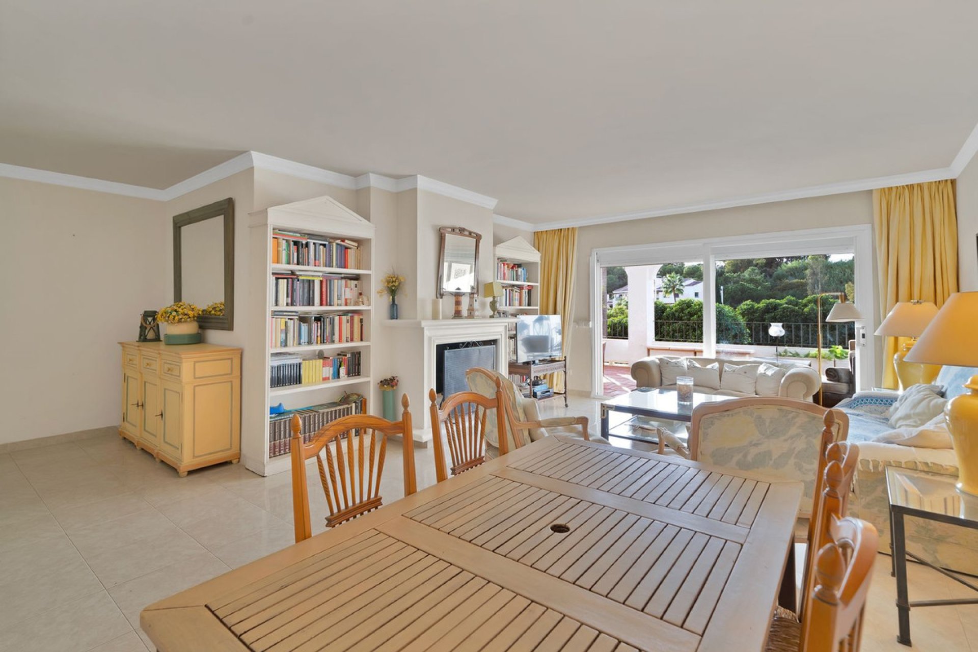 Resale - Apartment - Middle Floor Apartment - Benahavís - La Quinta