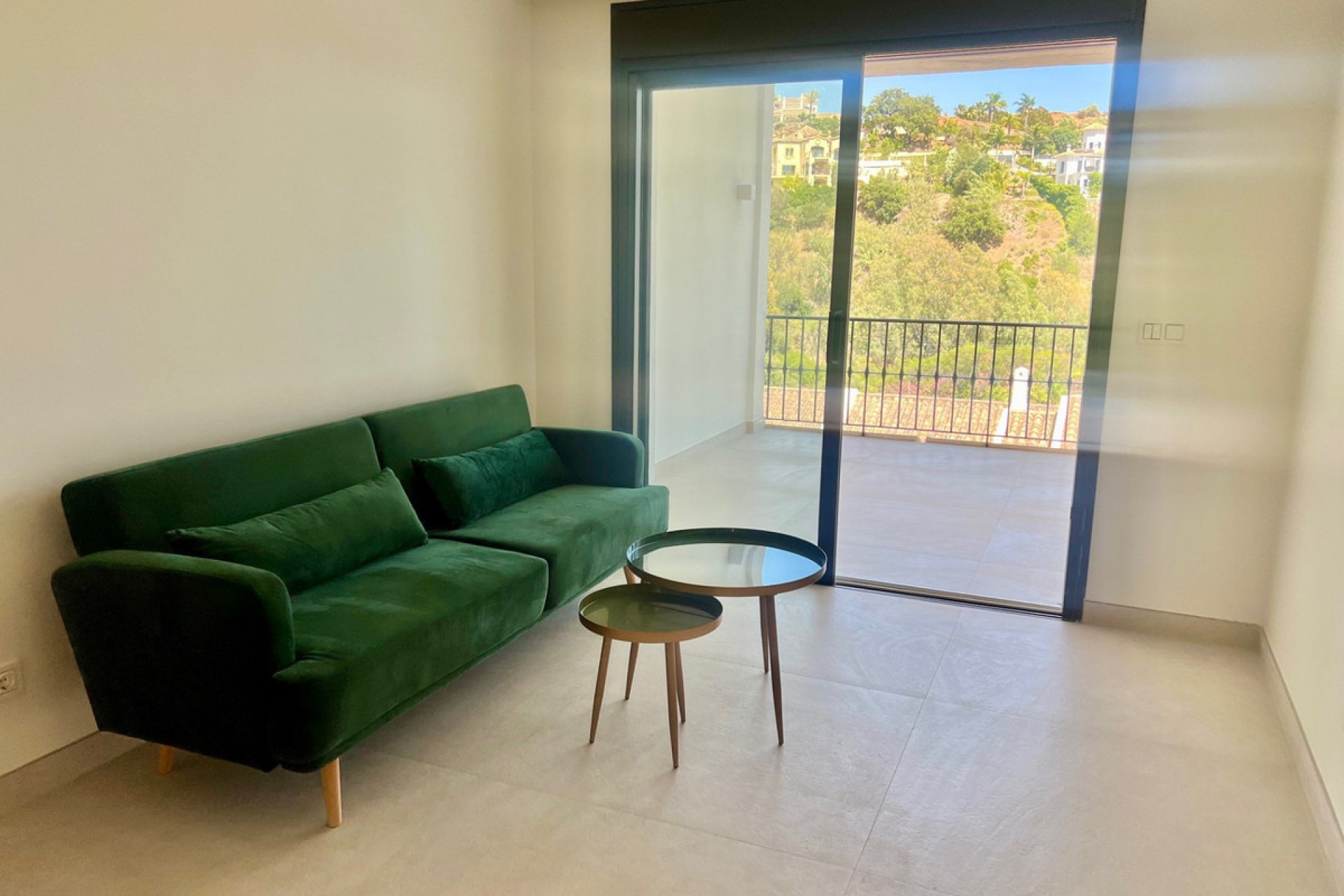 Resale - Apartment - Middle Floor Apartment - Benahavís - La Quinta