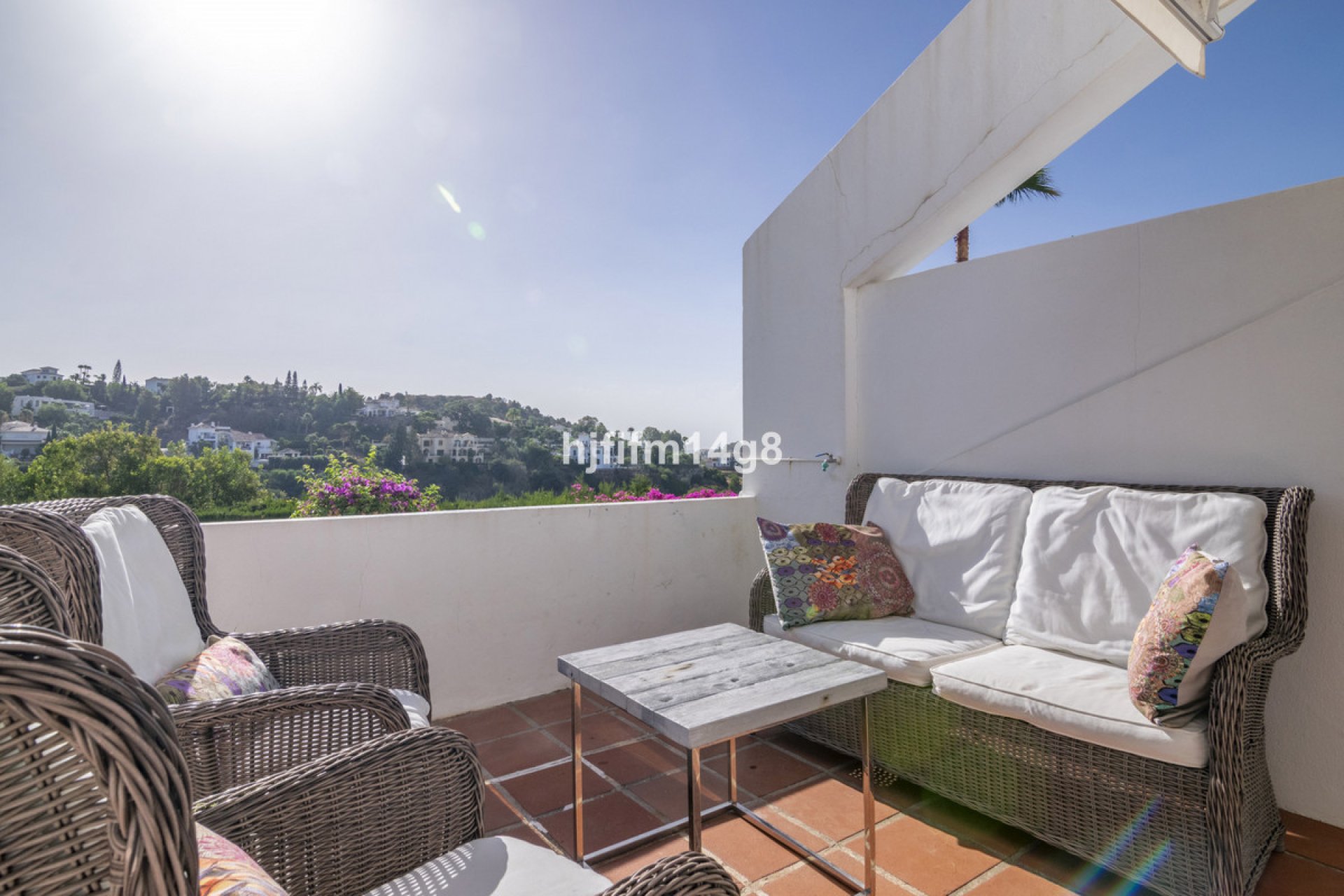 Resale - Apartment - Middle Floor Apartment - Benahavís - La Quinta