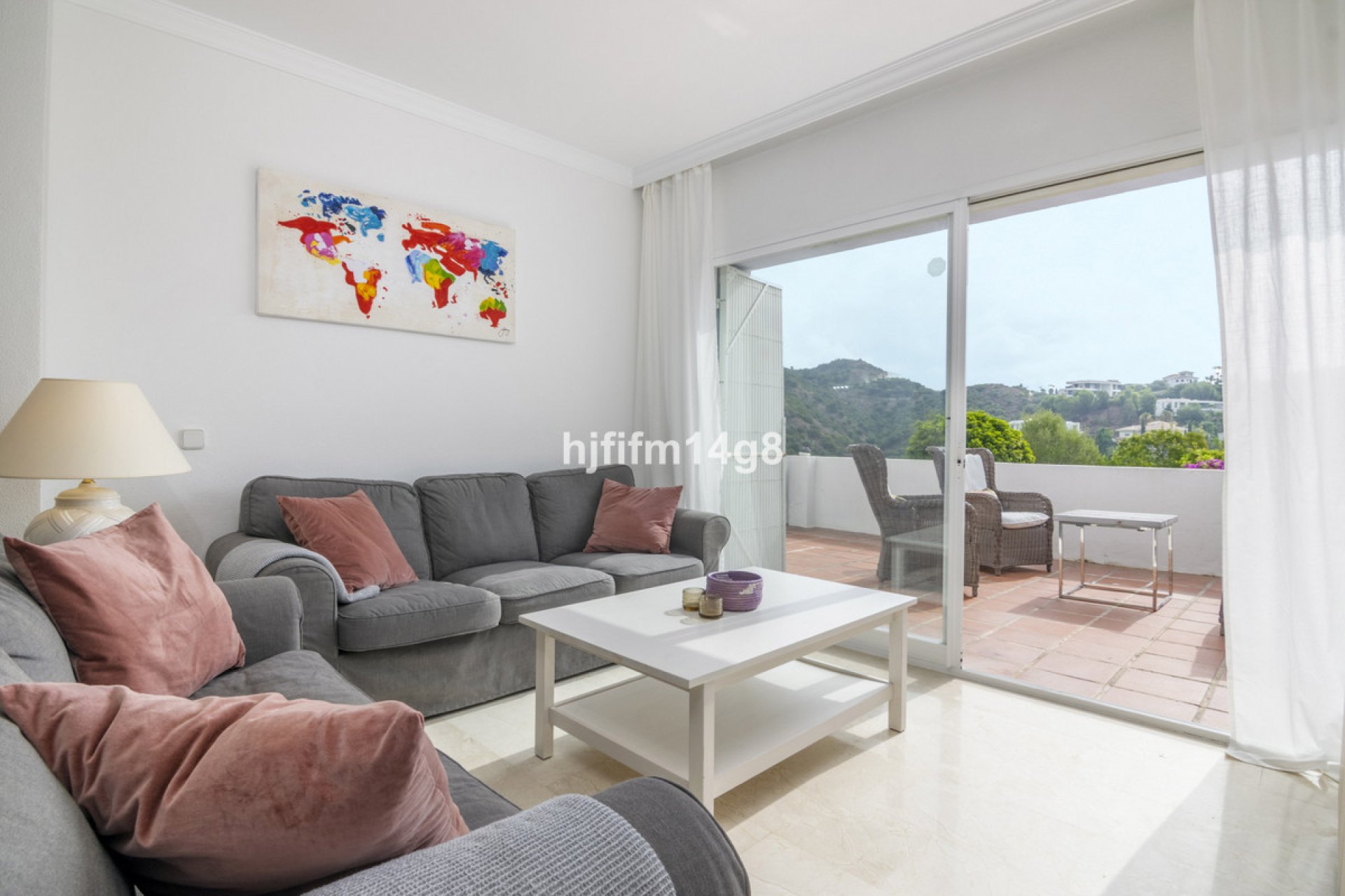 Resale - Apartment - Middle Floor Apartment - Benahavís - La Quinta