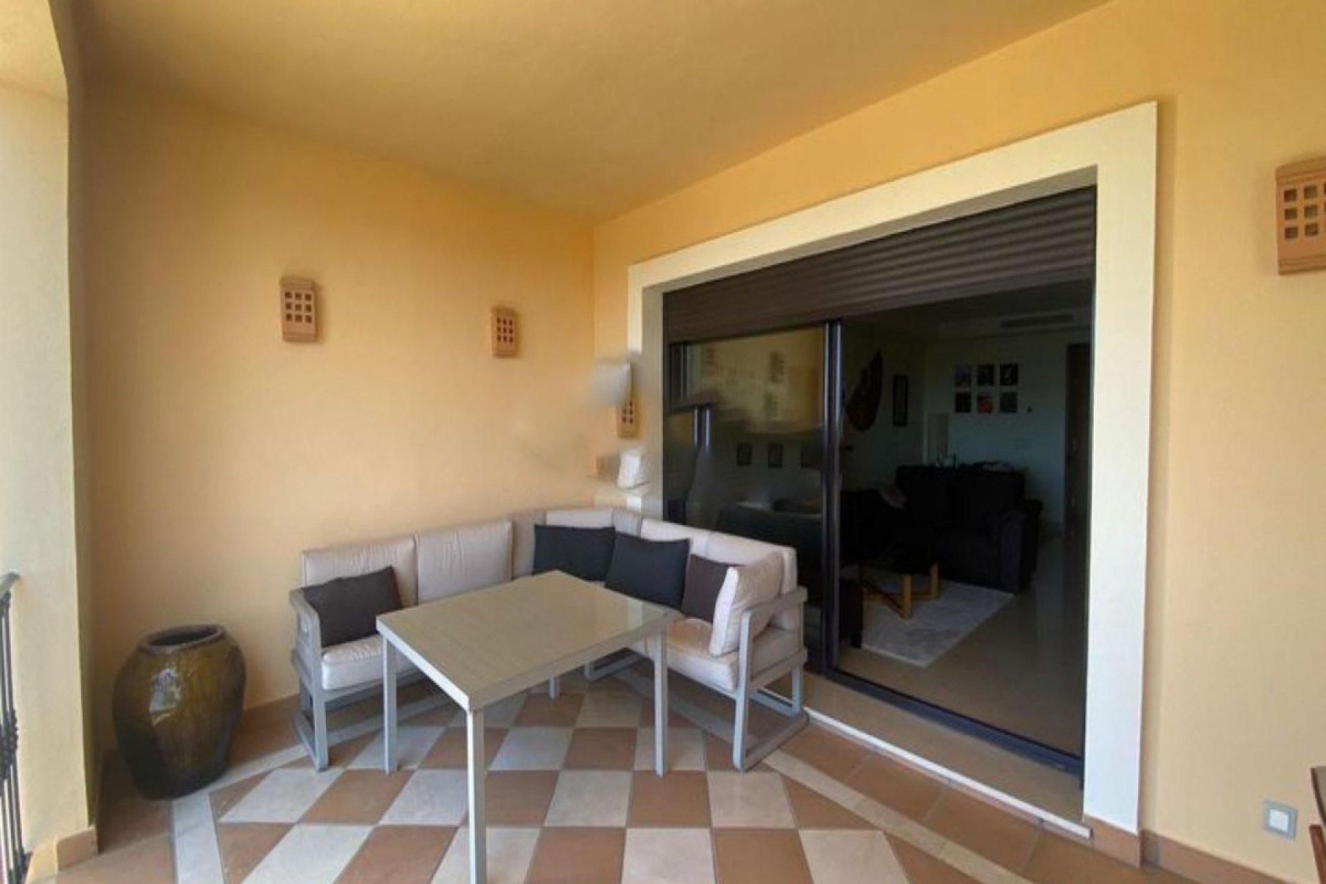 Resale - Apartment - Middle Floor Apartment - Benahavís - La Quinta