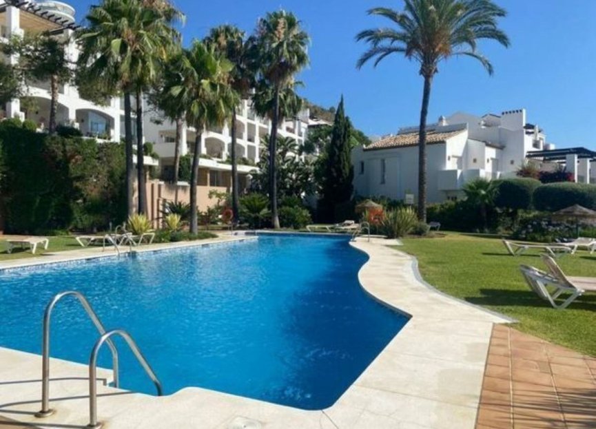 Resale - Apartment - Middle Floor Apartment - Benahavís - La Quinta