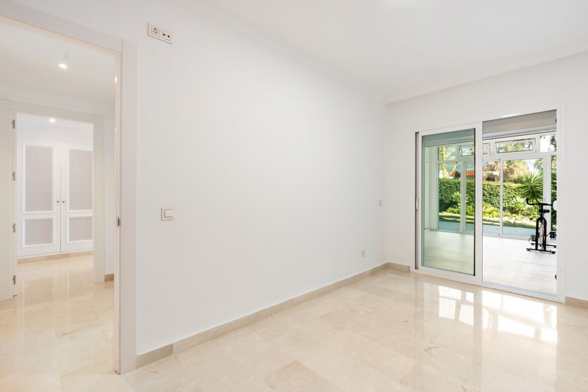 Resale - Apartment - Middle Floor Apartment - Benahavís - La Quinta