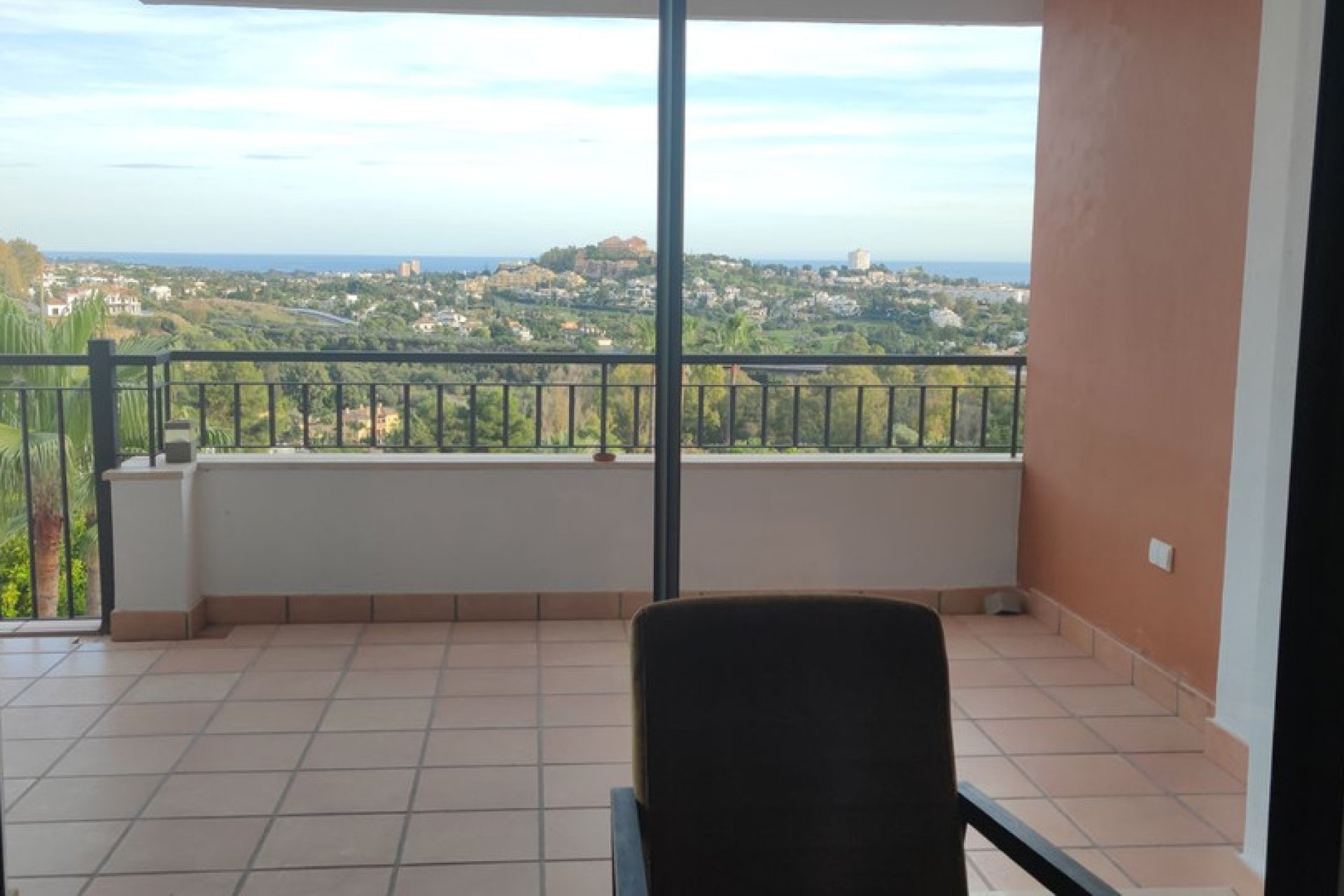 Resale - Apartment - Middle Floor Apartment - Benahavís - La Quinta