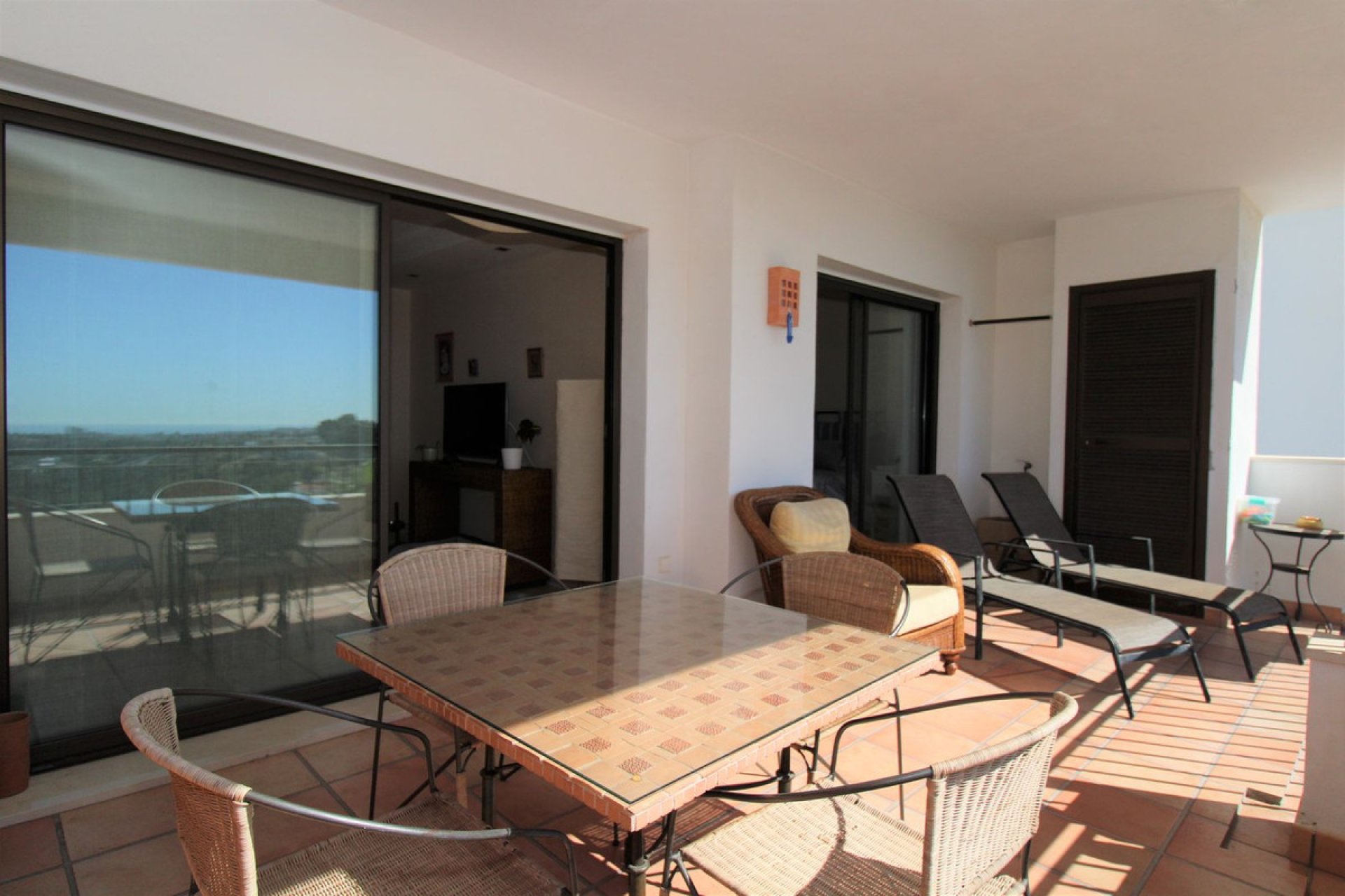 Resale - Apartment - Middle Floor Apartment - Benahavís - La Quinta