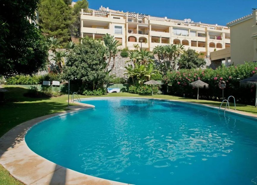 Resale - Apartment - Middle Floor Apartment - Benahavís - La Quinta