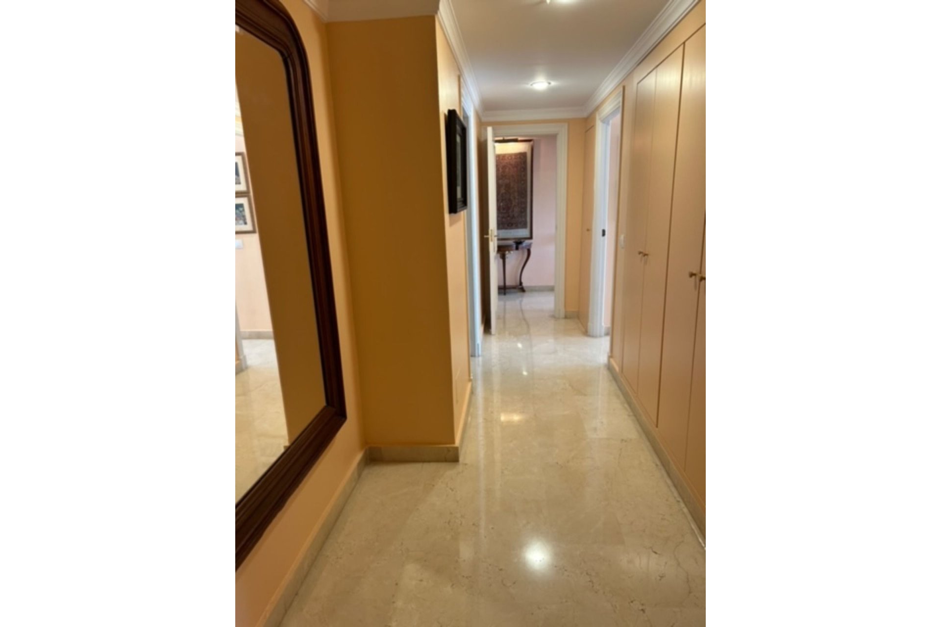 Resale - Apartment - Middle Floor Apartment - Benahavís - La Quinta