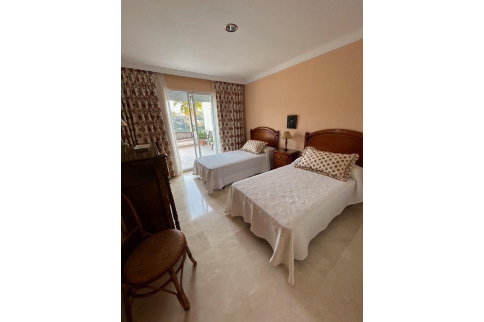 Resale - Apartment - Middle Floor Apartment - Benahavís - La Quinta