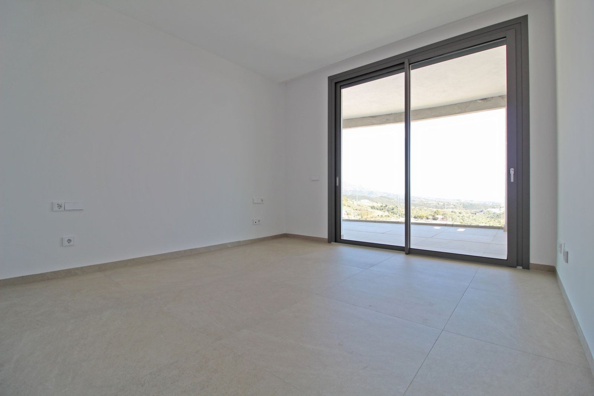 Resale - Apartment - Middle Floor Apartment - Benahavís - La Quinta