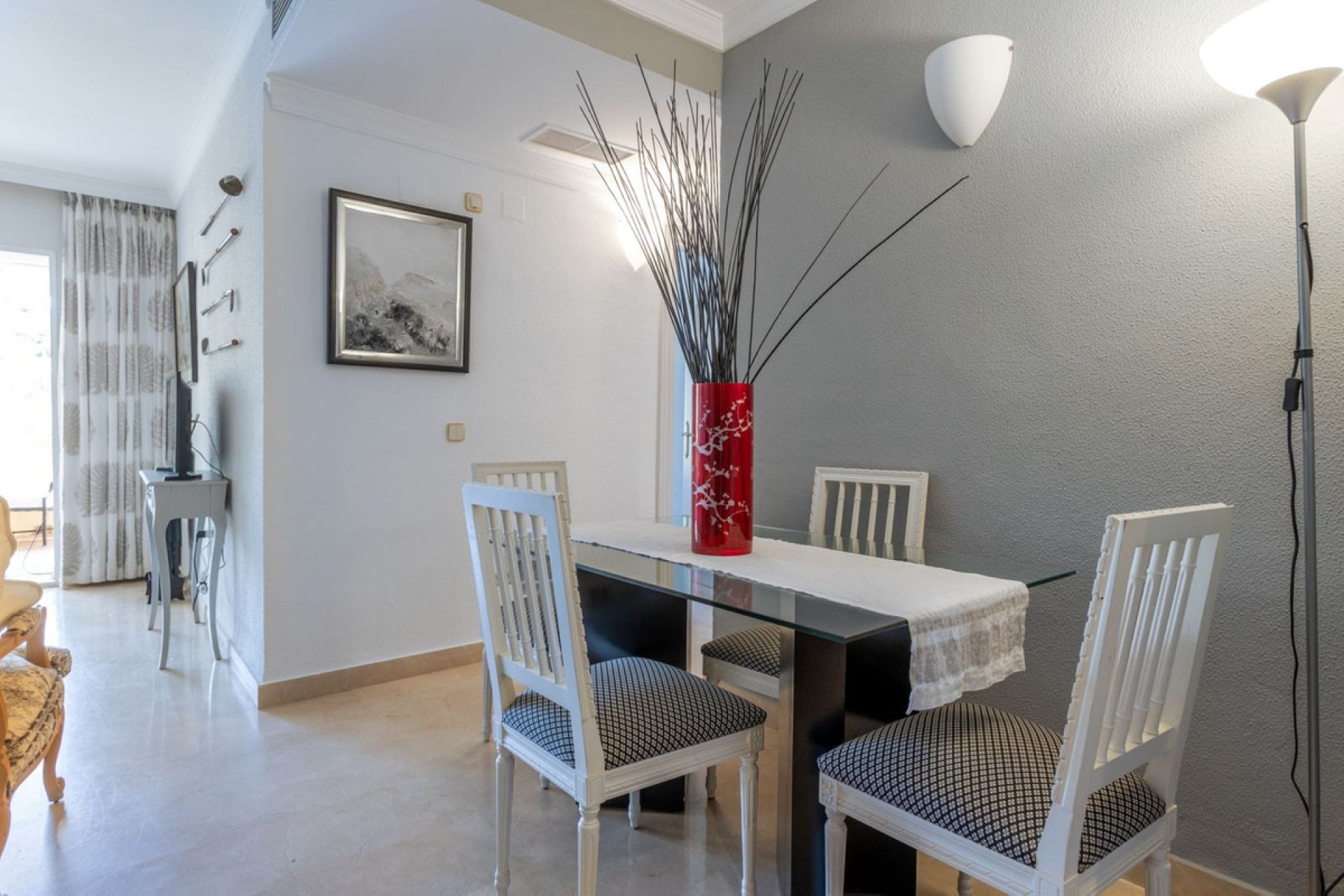 Resale - Apartment - Middle Floor Apartment - Benahavís - La Quinta