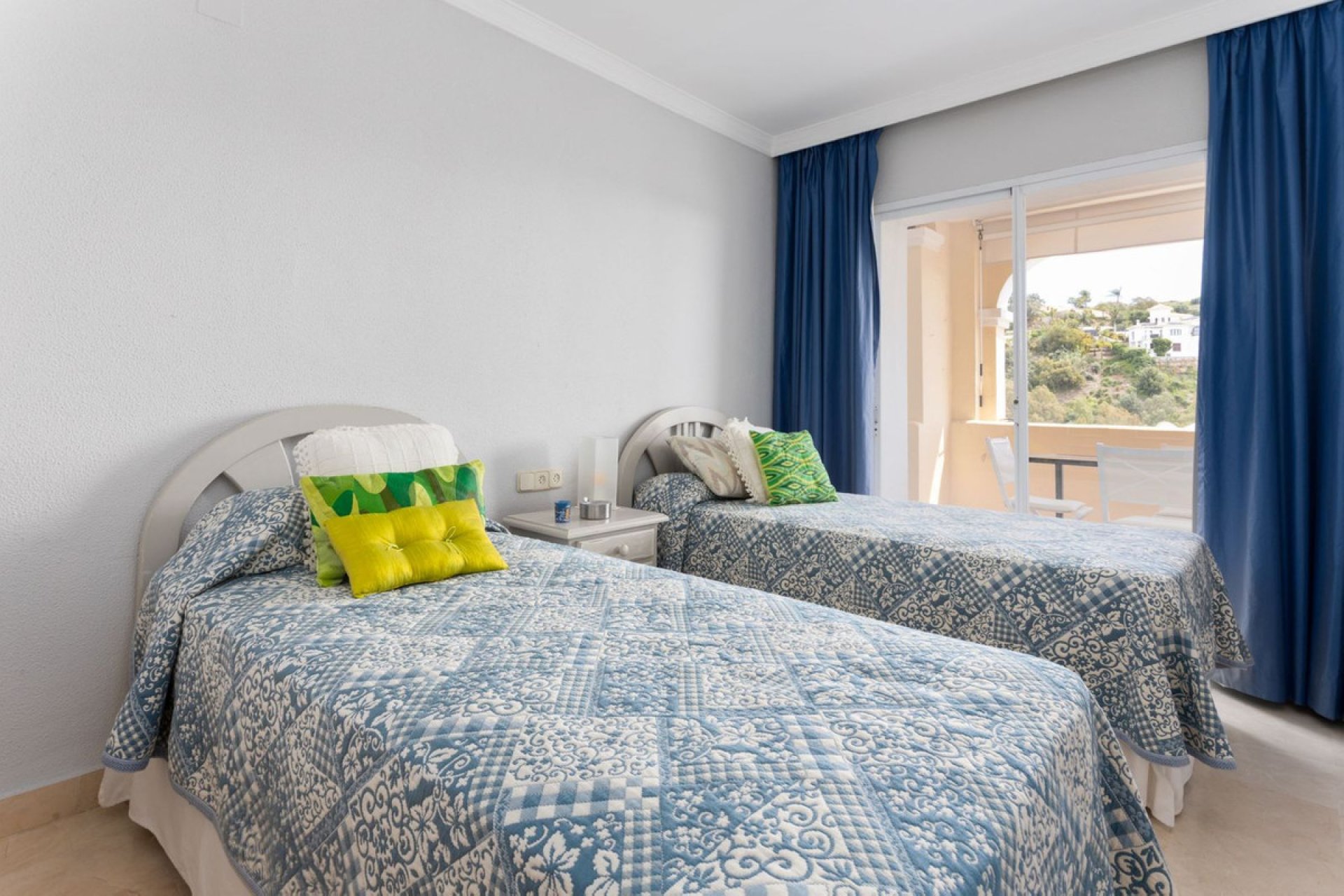 Resale - Apartment - Middle Floor Apartment - Benahavís - La Quinta