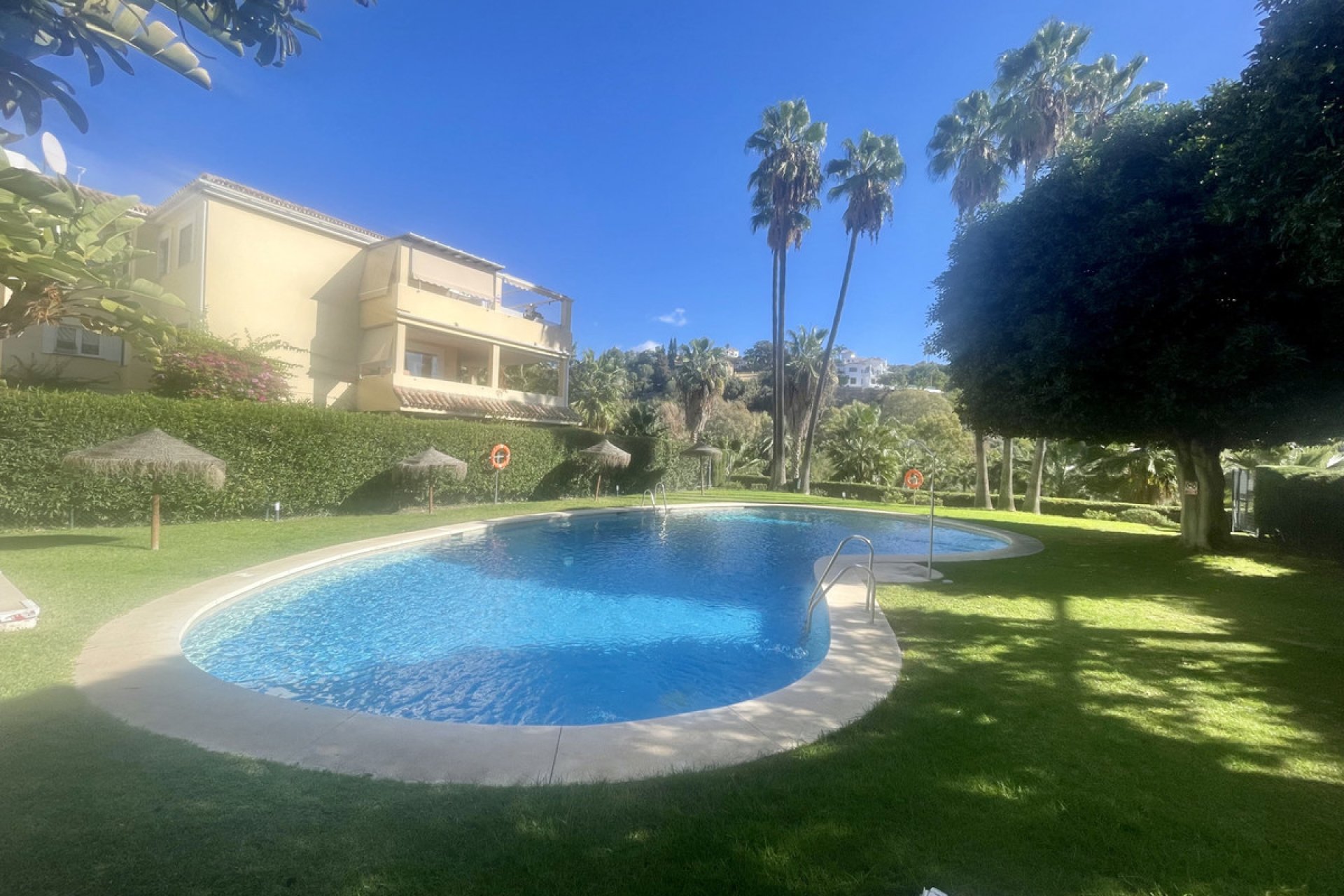 Resale - Apartment - Middle Floor Apartment - Benahavís - La Quinta