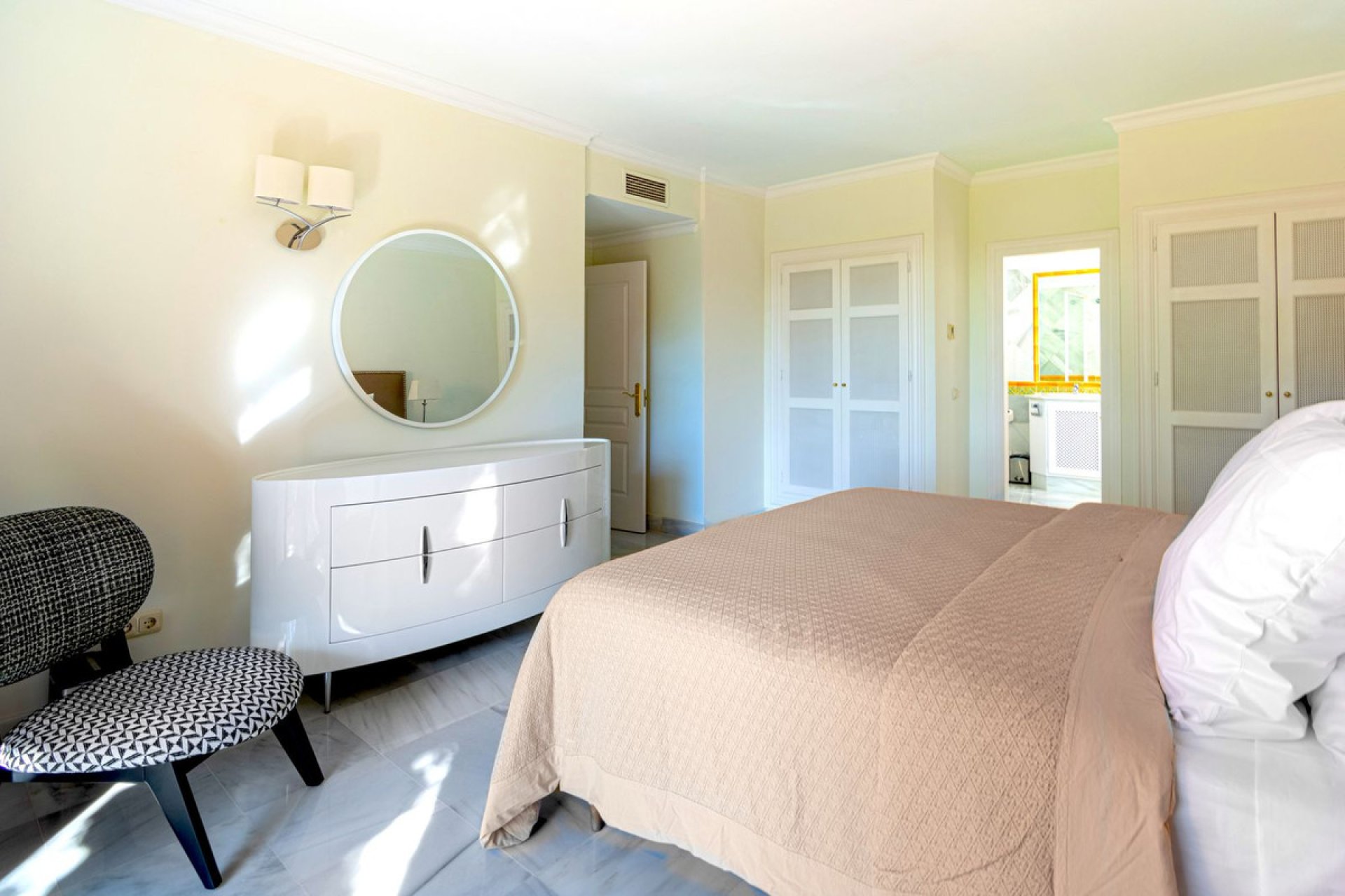 Resale - Apartment - Middle Floor Apartment - Benahavís - Monte Halcones