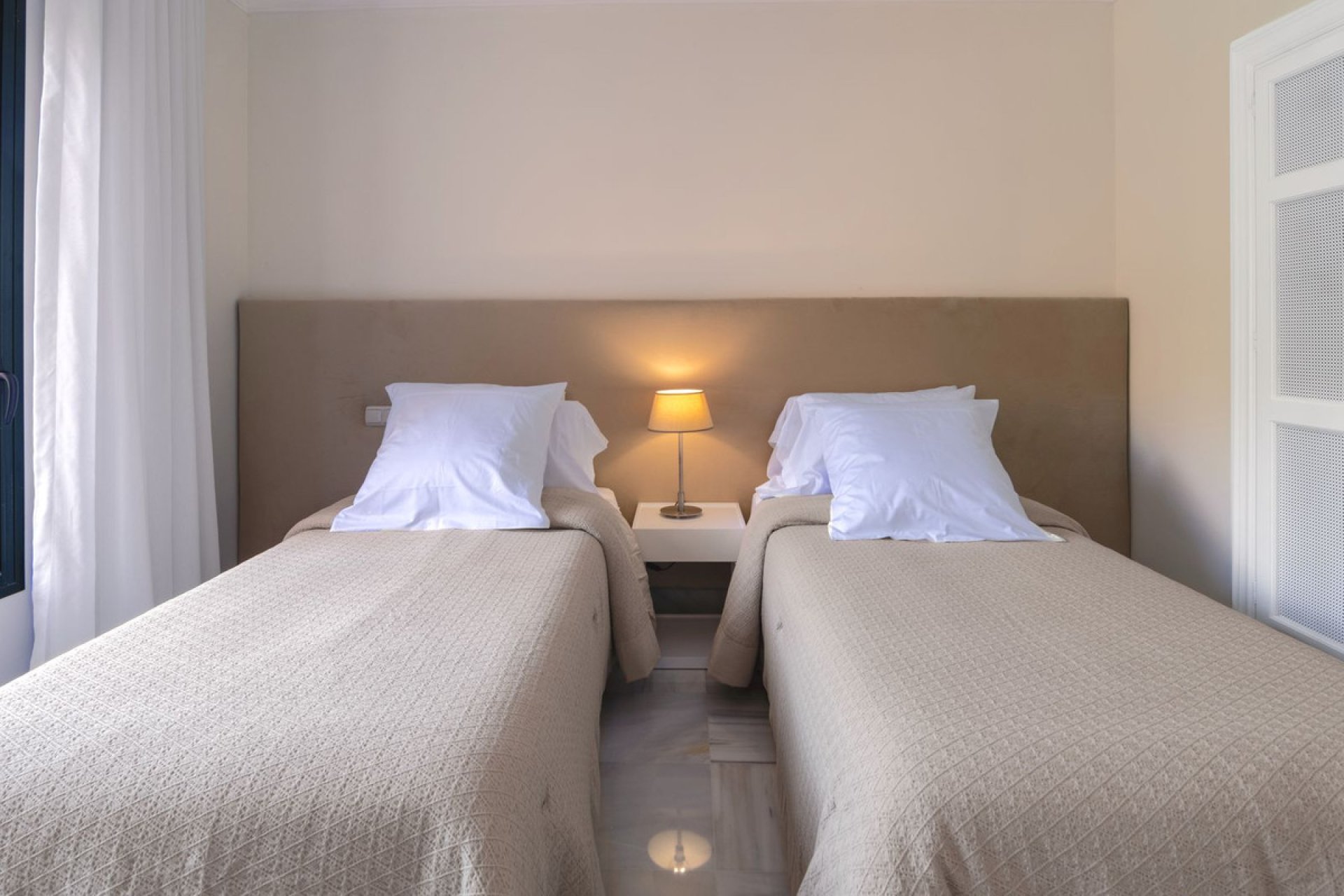 Resale - Apartment - Middle Floor Apartment - Benahavís - Monte Halcones