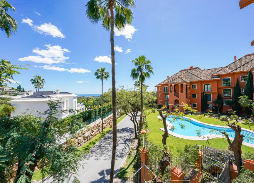 Resale - Apartment - Middle Floor Apartment - Benahavís - Monte Halcones