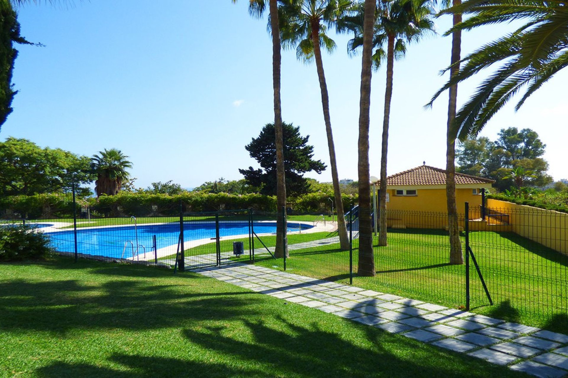 Resale - Apartment - Middle Floor Apartment - Benalmádena - Arroyo de la Miel