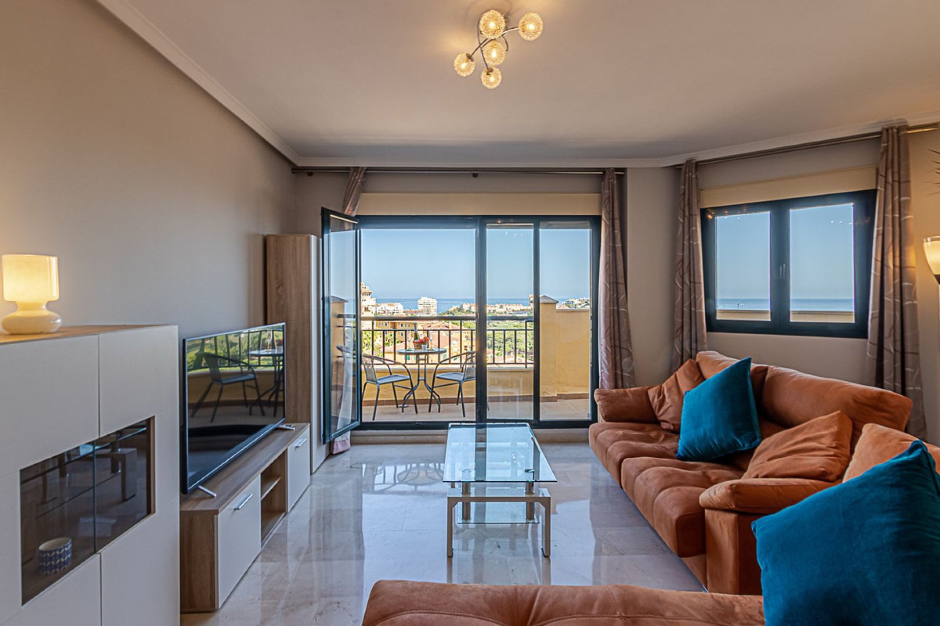 Resale - Apartment - Middle Floor Apartment - Benalmádena - Benalmadena Centro