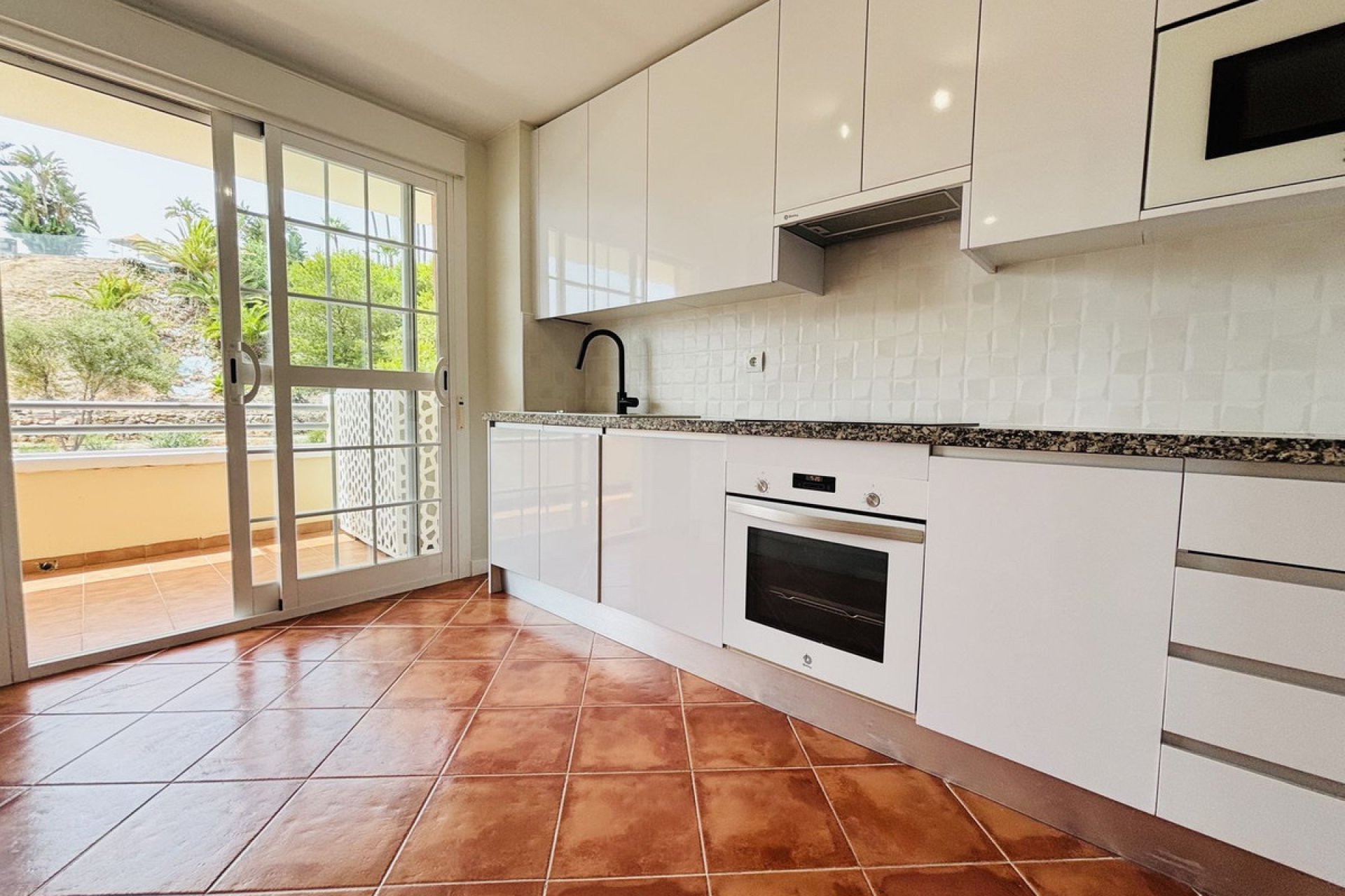 Resale - Apartment - Middle Floor Apartment - Benalmádena - Benalmadena Centro