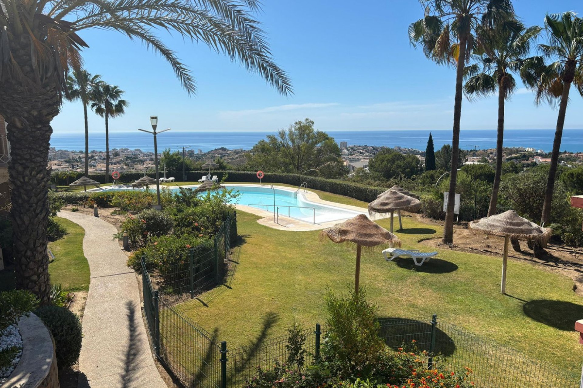 Resale - Apartment - Middle Floor Apartment - Benalmádena - Benalmadena Centro