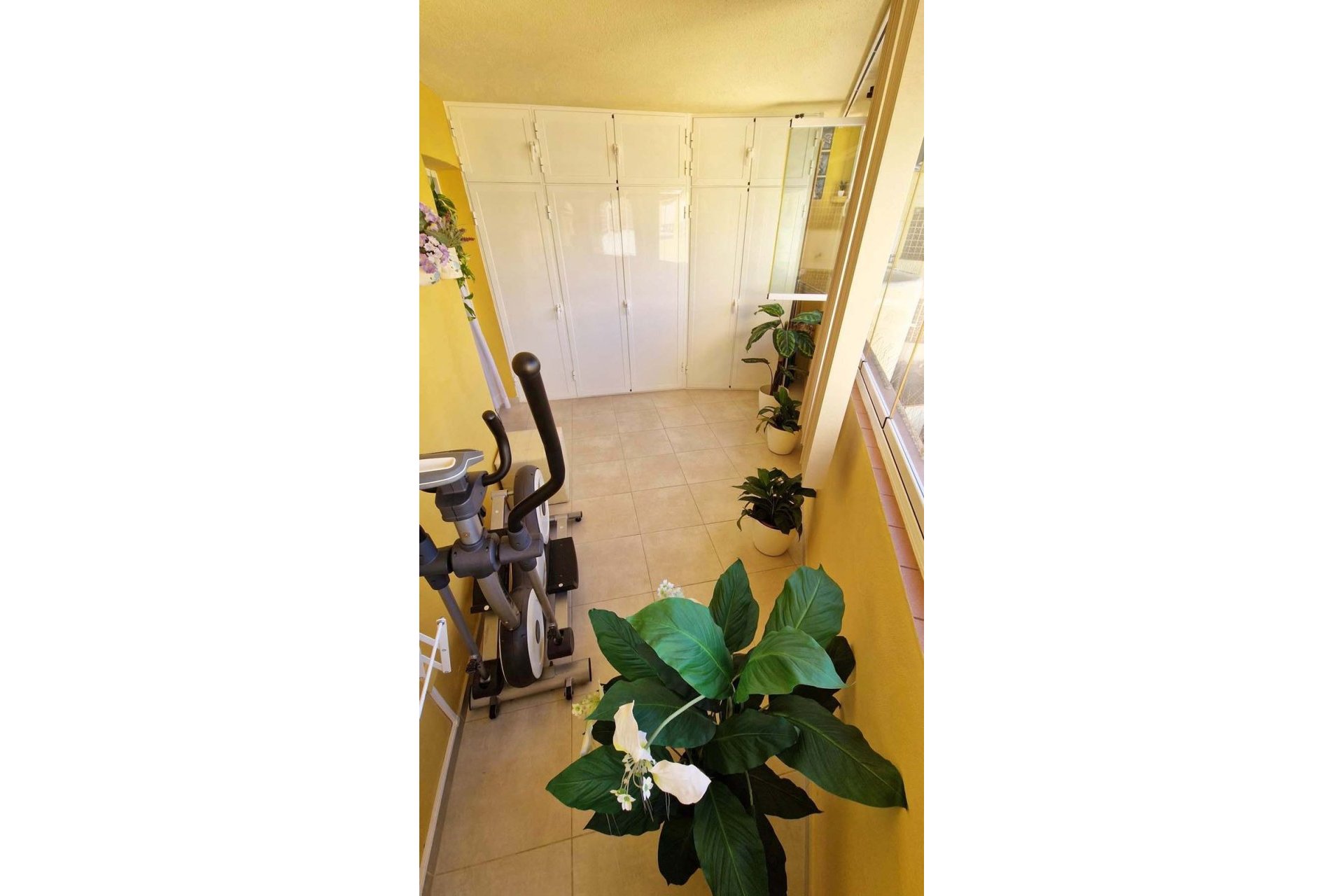 Resale - Apartment - Middle Floor Apartment - Benalmádena - Benalmadena Centro