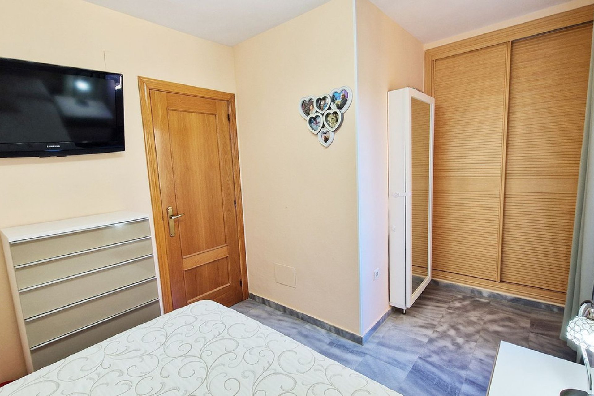 Resale - Apartment - Middle Floor Apartment - Benalmádena - Benalmadena Centro