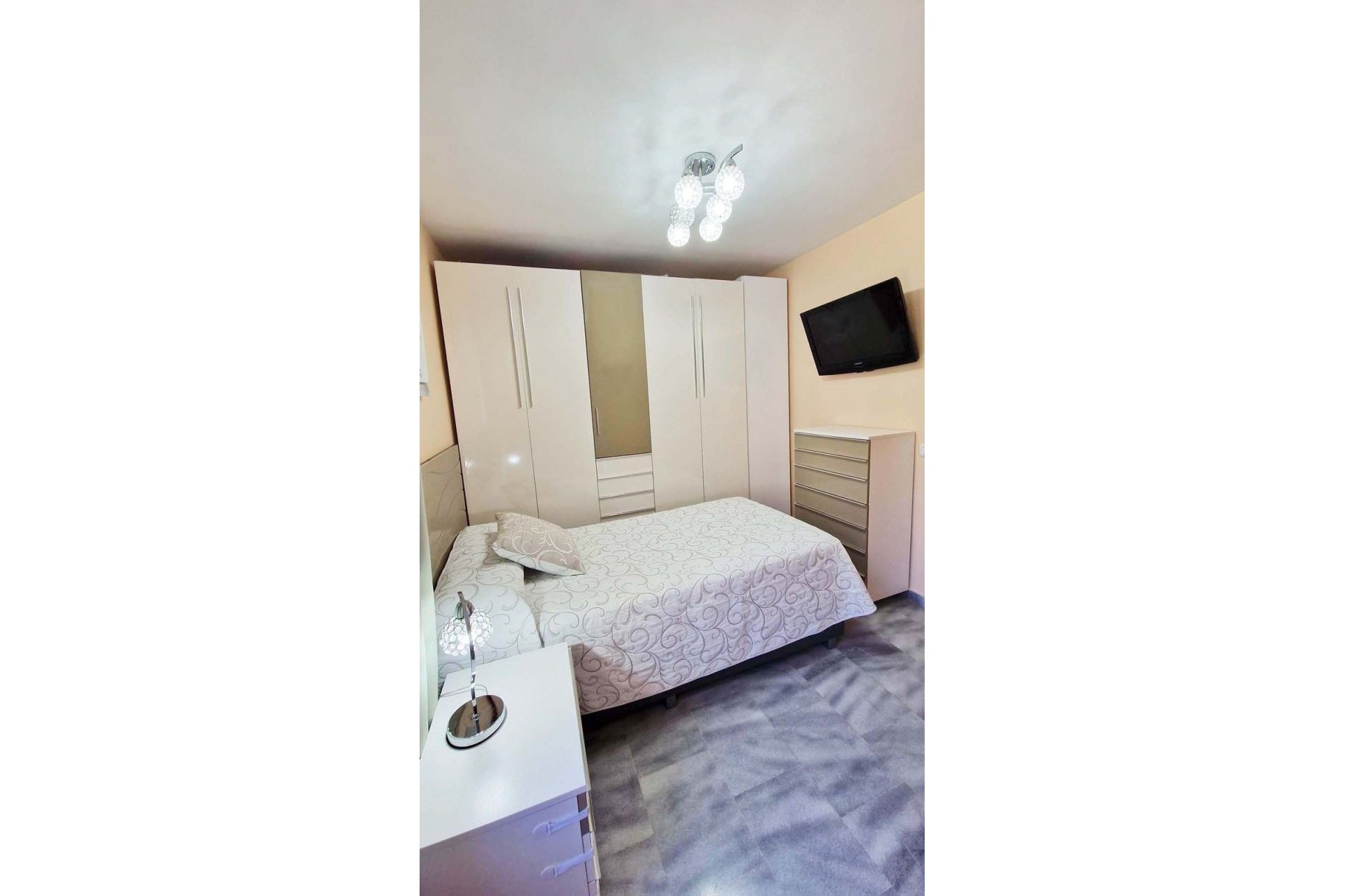 Resale - Apartment - Middle Floor Apartment - Benalmádena - Benalmadena Centro