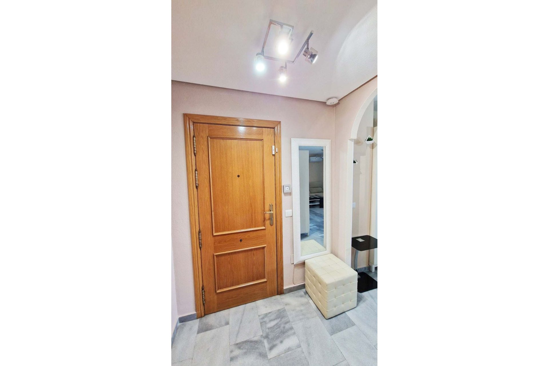 Resale - Apartment - Middle Floor Apartment - Benalmádena - Benalmadena Centro