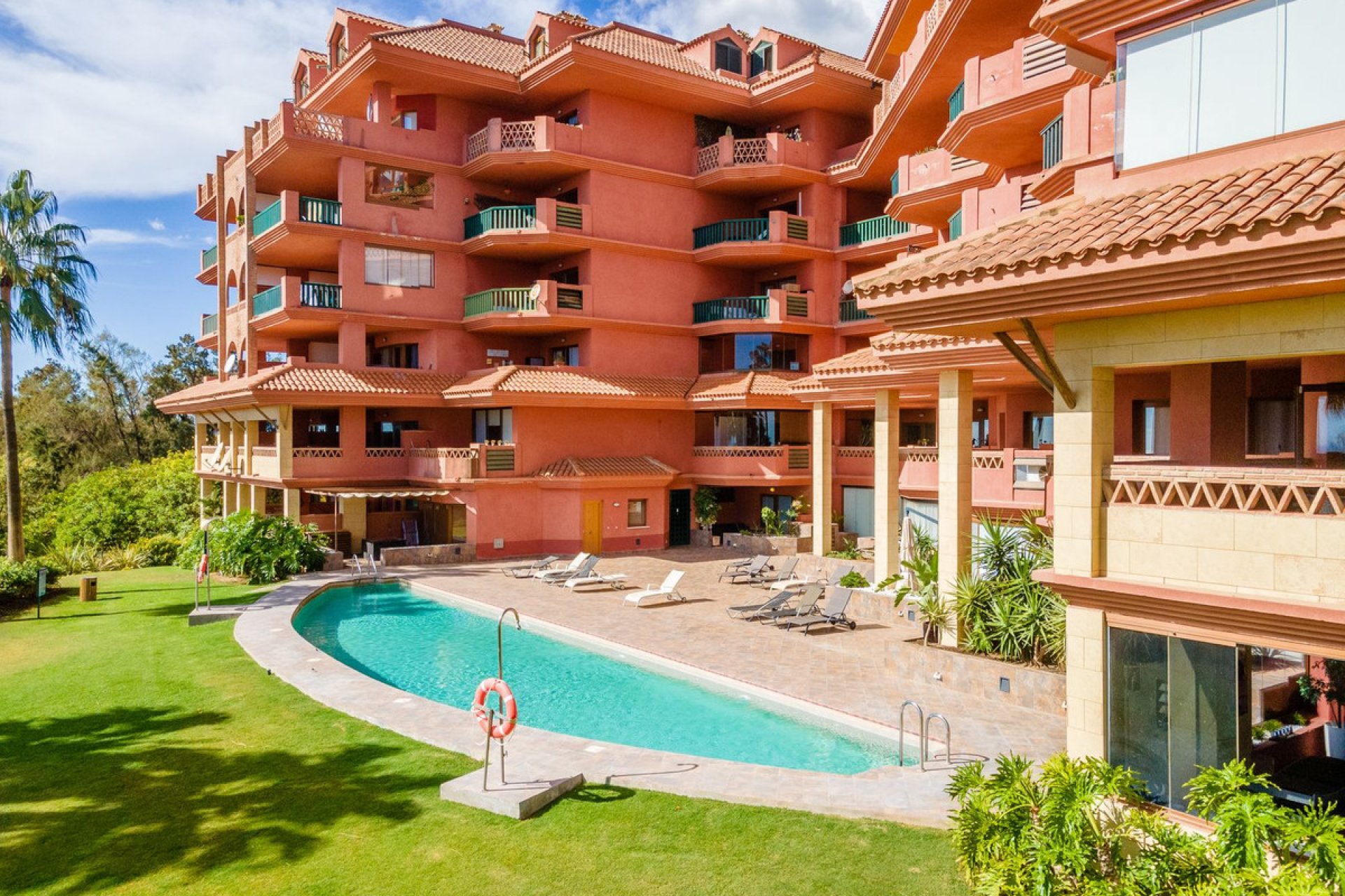 Resale - Apartment - Middle Floor Apartment - Benalmádena - Benalmadena Centro