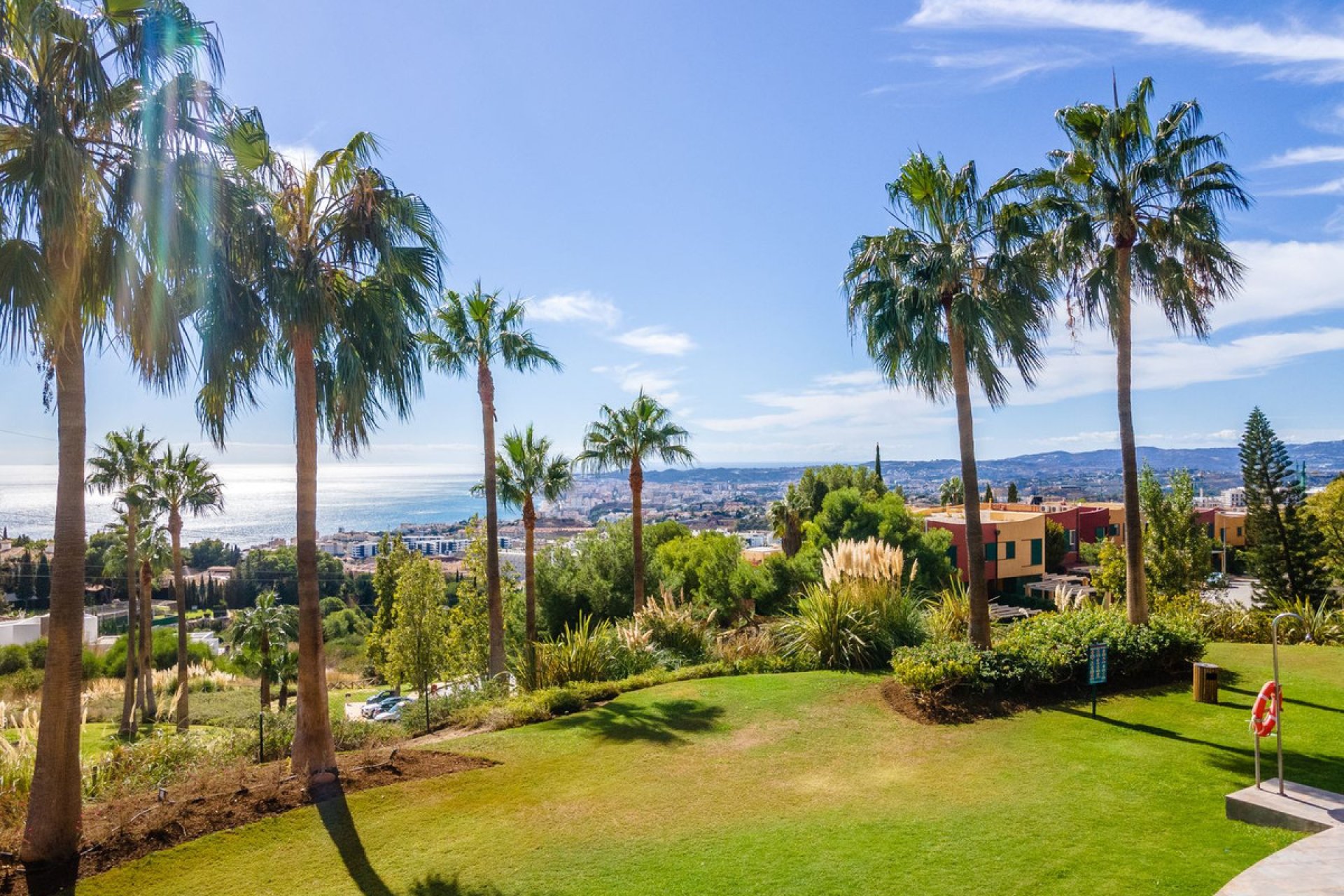 Resale - Apartment - Middle Floor Apartment - Benalmádena - Benalmadena Centro