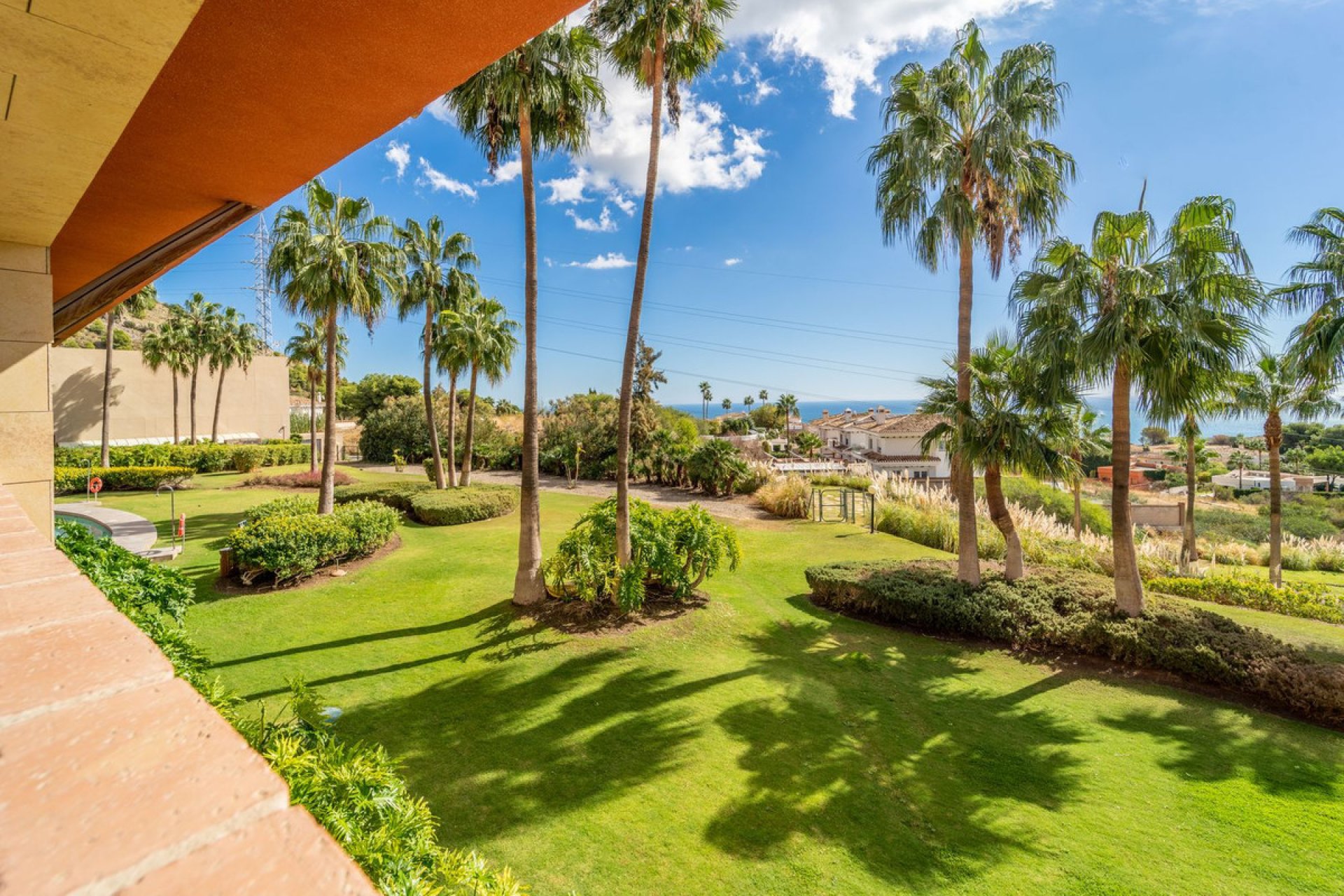 Resale - Apartment - Middle Floor Apartment - Benalmádena - Benalmadena Centro