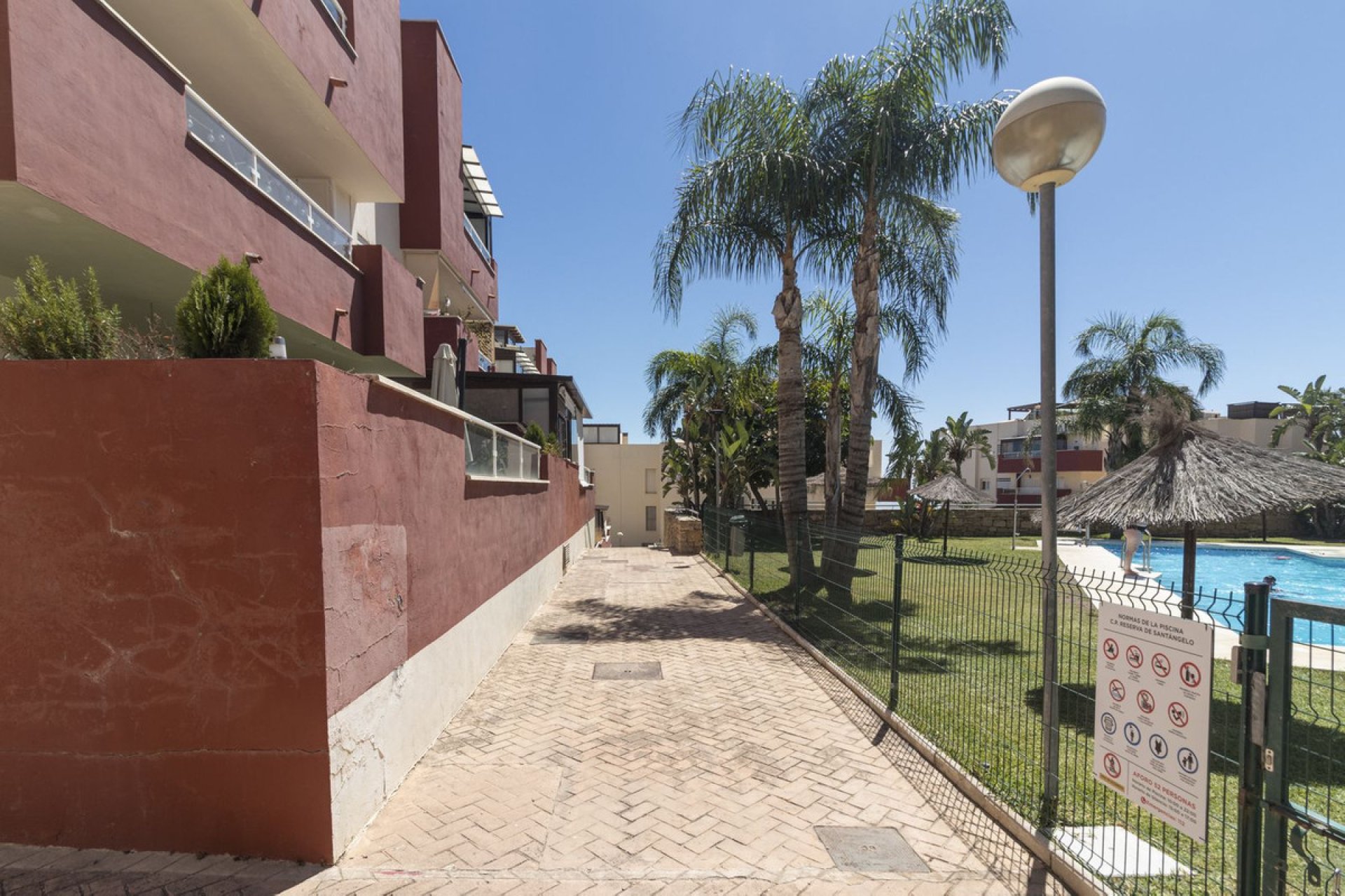 Resale - Apartment - Middle Floor Apartment - Benalmádena - Benalmadena Centro