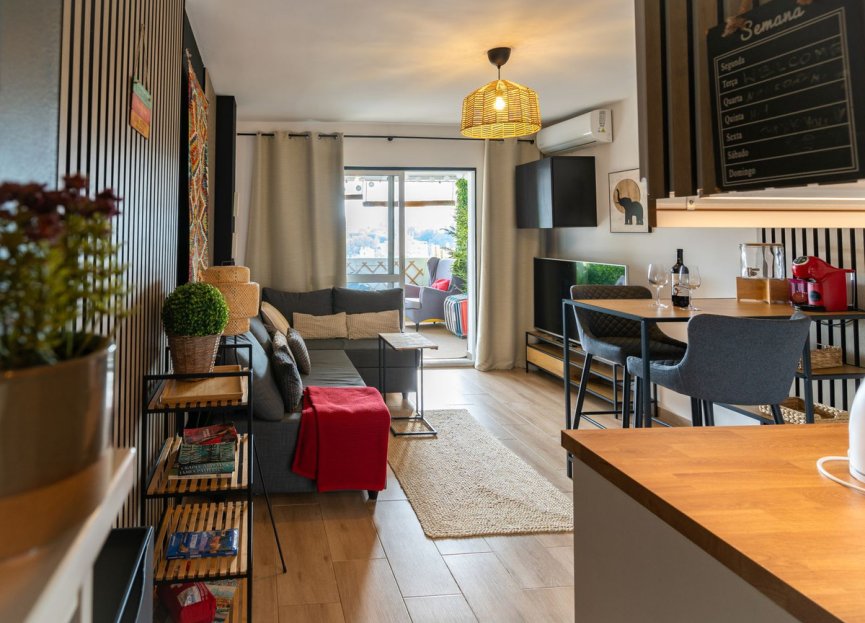 Resale - Apartment - Middle Floor Apartment - Benalmádena - Benalmadena Centro