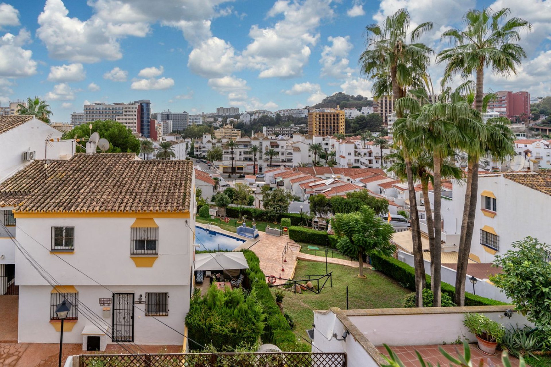 Resale - Apartment - Middle Floor Apartment - Benalmádena - Benalmadena Centro