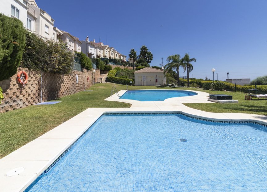 Resale - Apartment - Middle Floor Apartment - Benalmádena - Benalmadena Centro