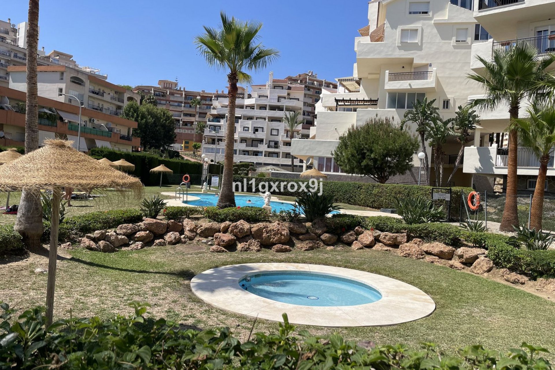 Resale - Apartment - Middle Floor Apartment - Benalmádena - Benalmadena Centro