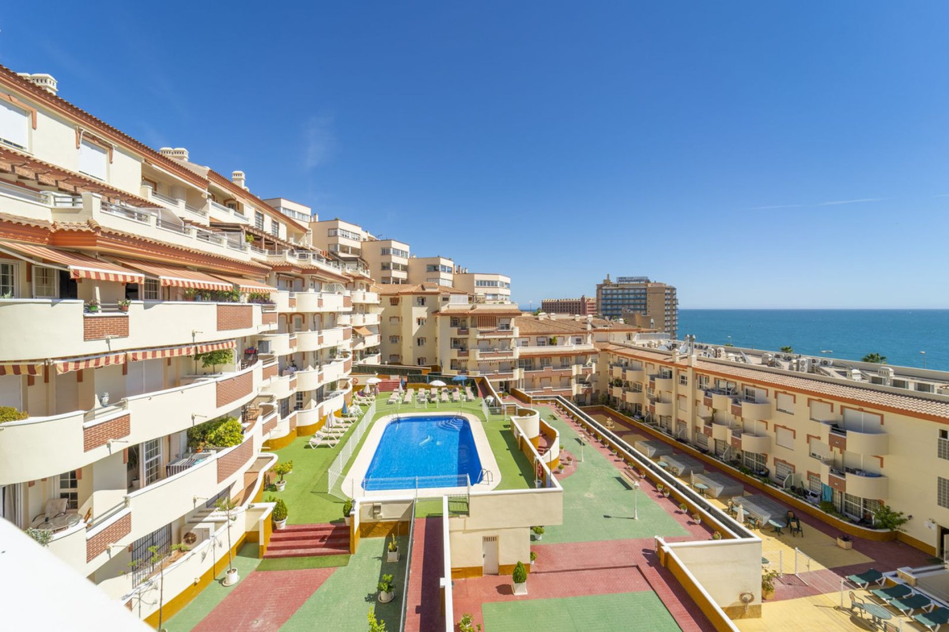 Resale - Apartment - Middle Floor Apartment - Benalmádena - Benalmadena Centro