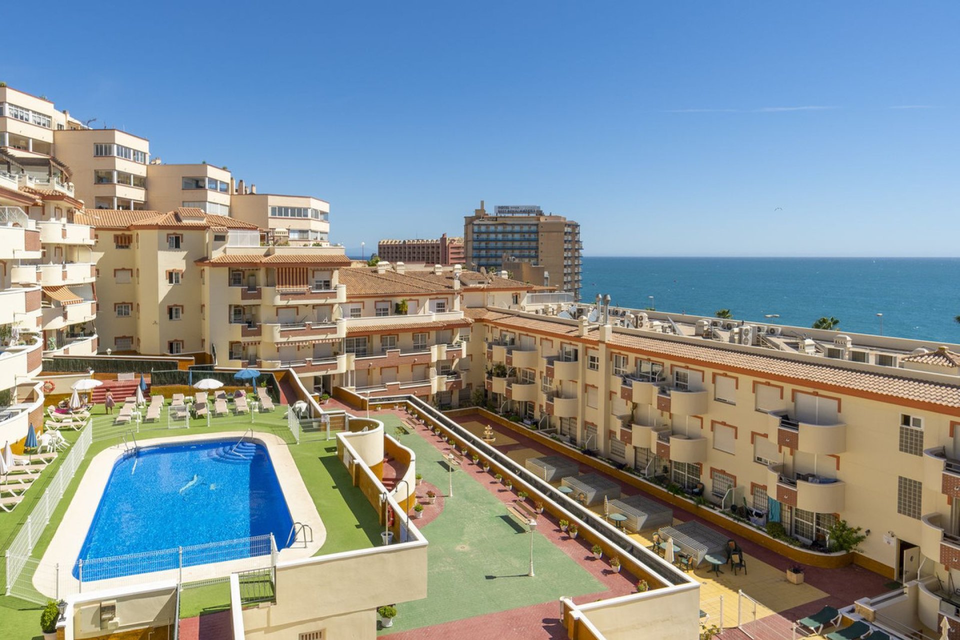 Resale - Apartment - Middle Floor Apartment - Benalmádena - Benalmadena Centro