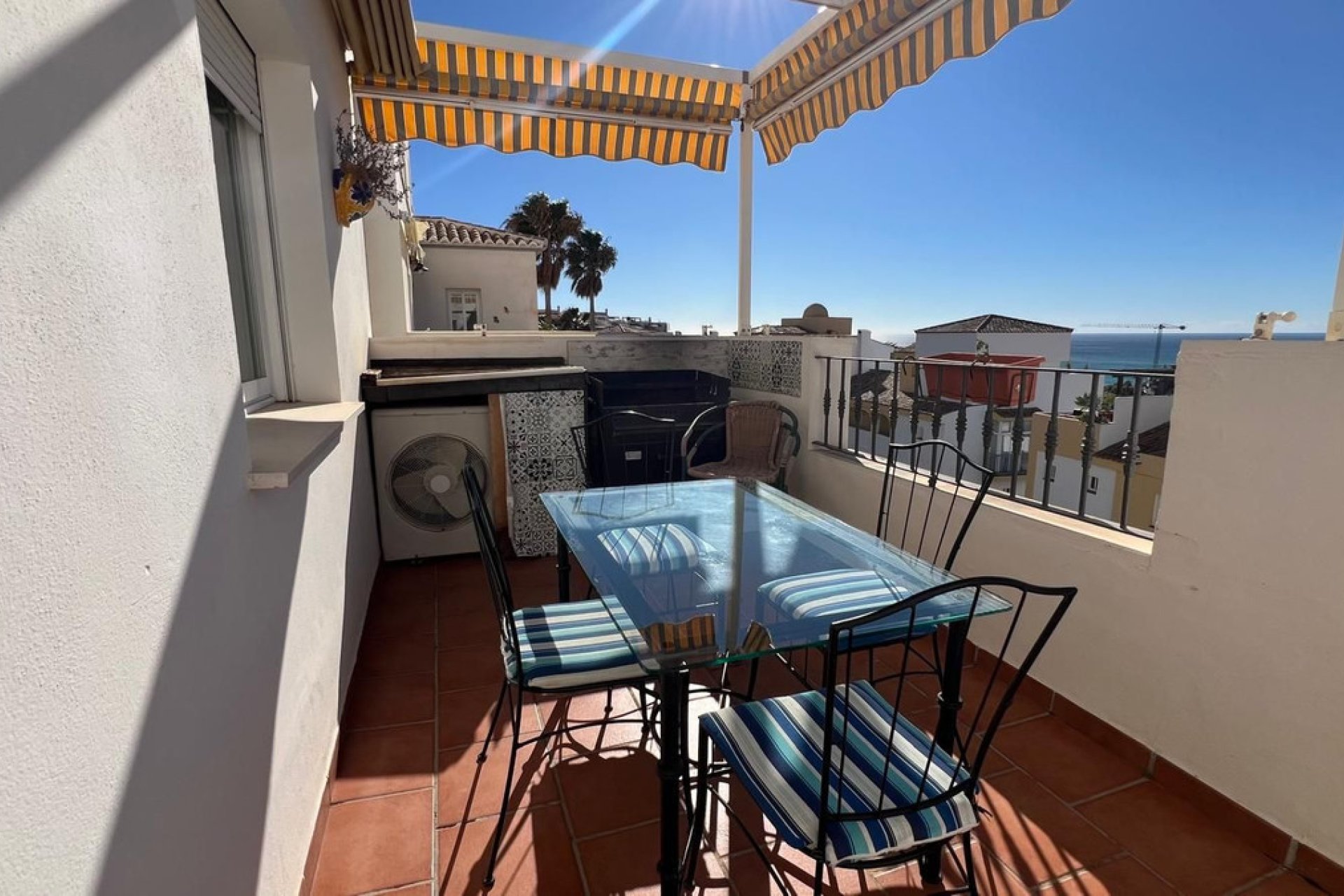 Resale - Apartment - Middle Floor Apartment - Benalmádena - Benalmadena Centro