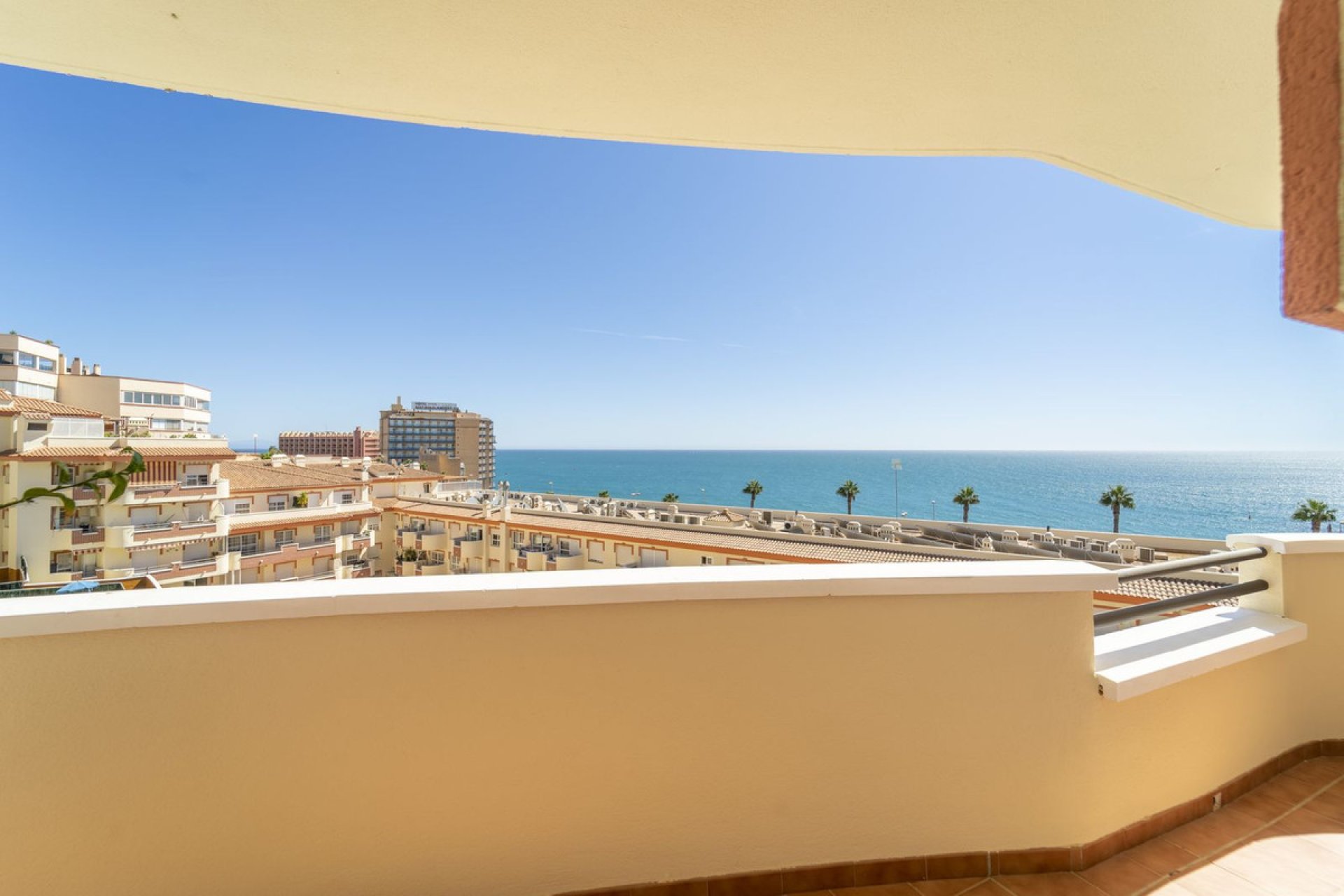 Resale - Apartment - Middle Floor Apartment - Benalmádena - Benalmadena Centro